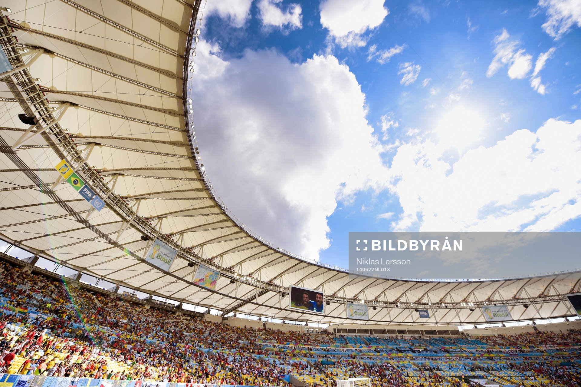 Solen skiner på arena Maracanã