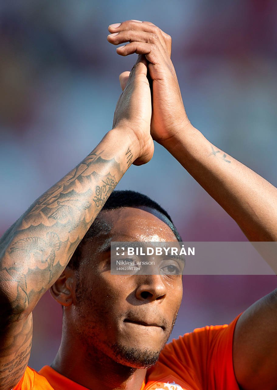 Hollands Leroy Fer  under fotbollsmatchen mellan Holland och Chile under fotbolls-VM den 23 juni 2014 i Sao Paulo.