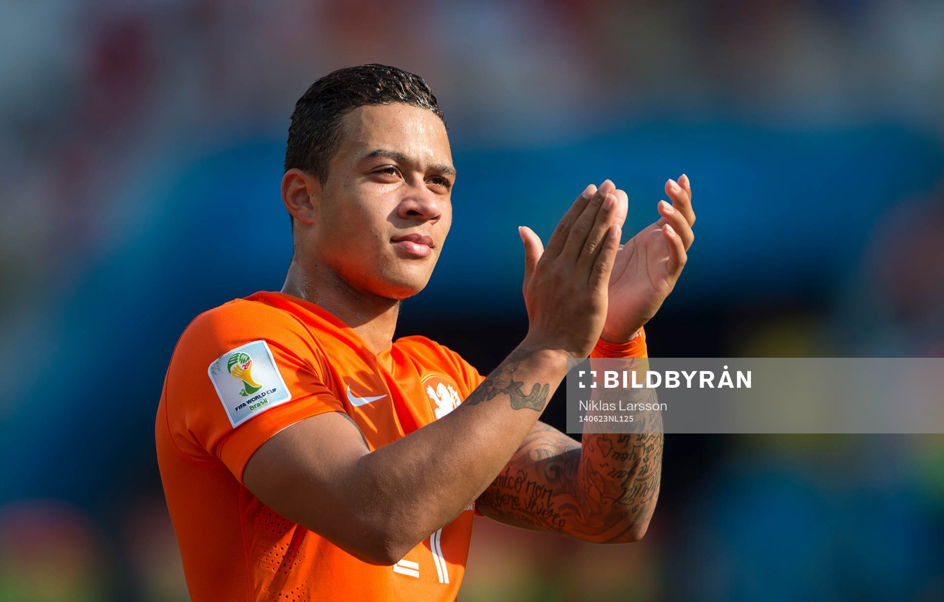 Hollands Memphis Depay jublar