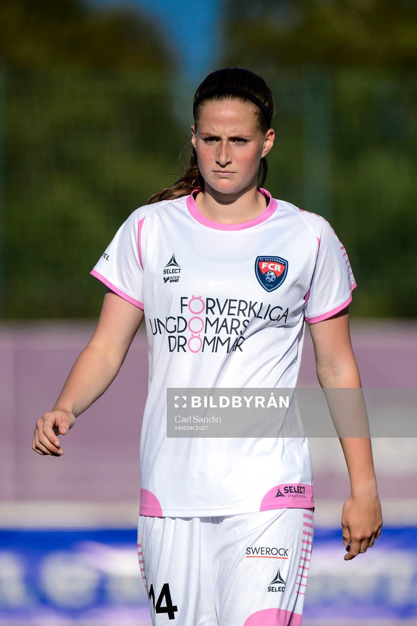 Rosengårds Nicoline Sørensen under fotbollsmatchen i damallsvenskan mellan Jitex och Rosengård den 24 maj 2014 i Mölndal.