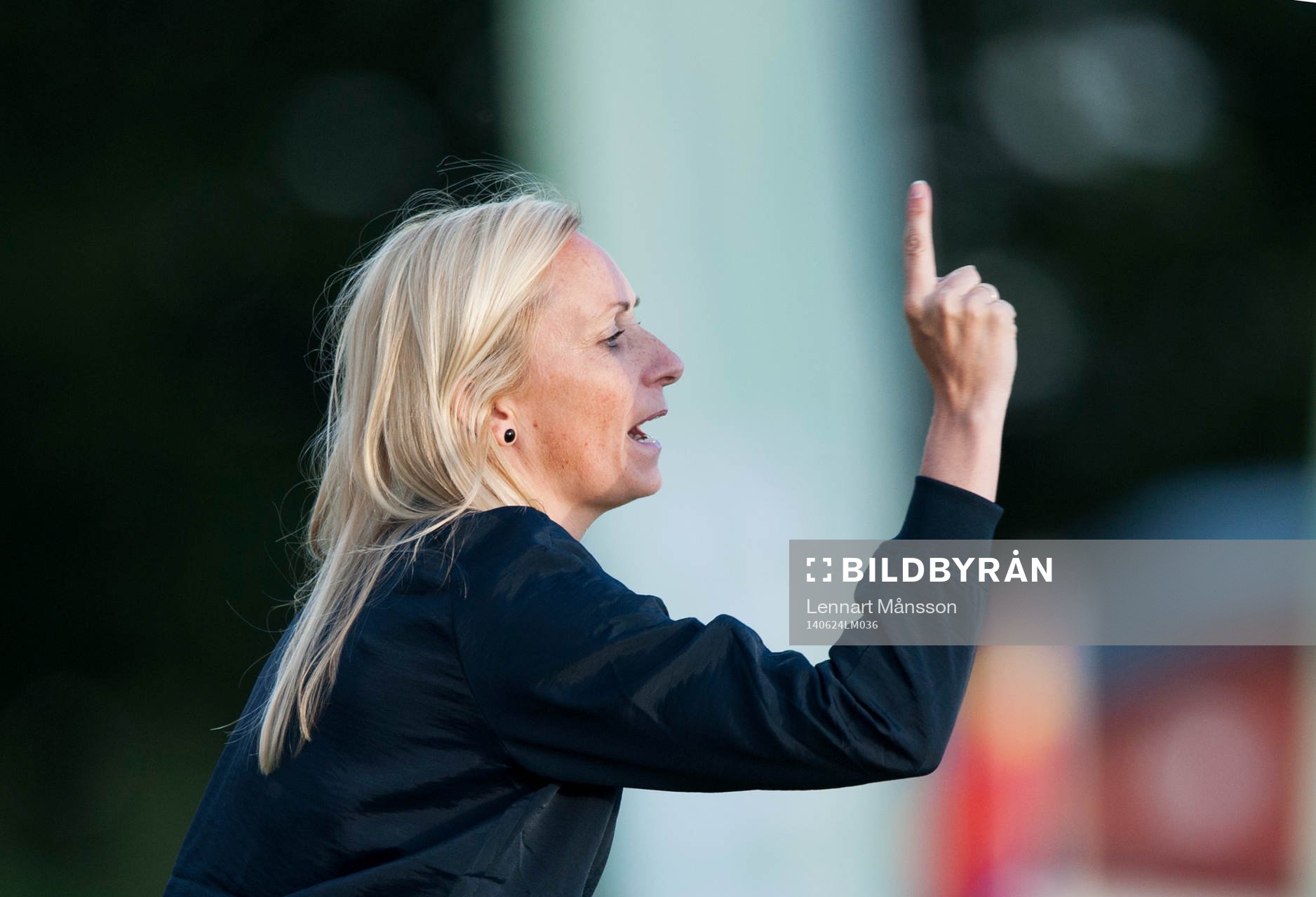 Kristianstads tränare Elisabet Gunnarsdottir i matchen i