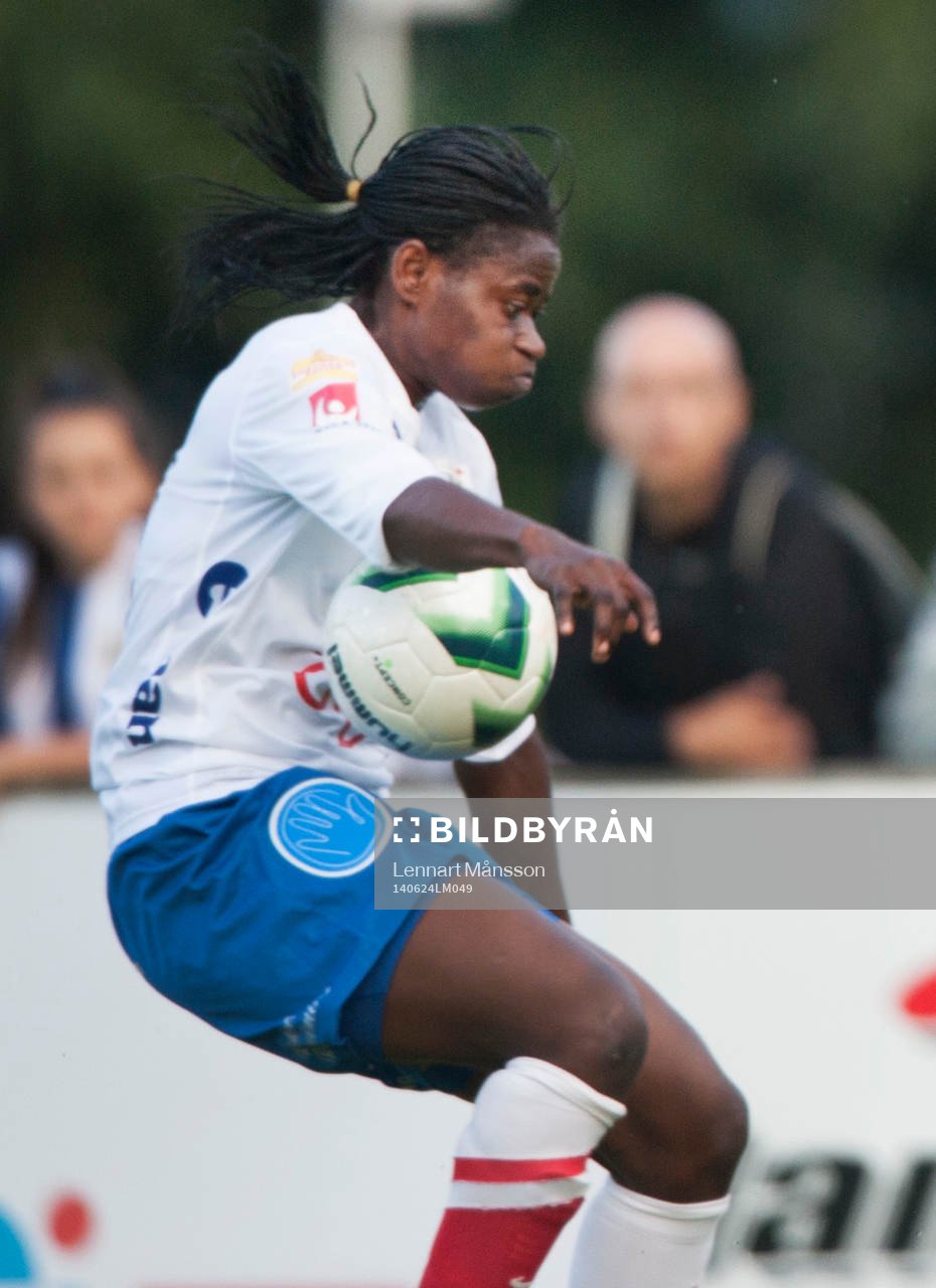 Örebros  Sarah Michael i matchen i damallsvenskan mellan