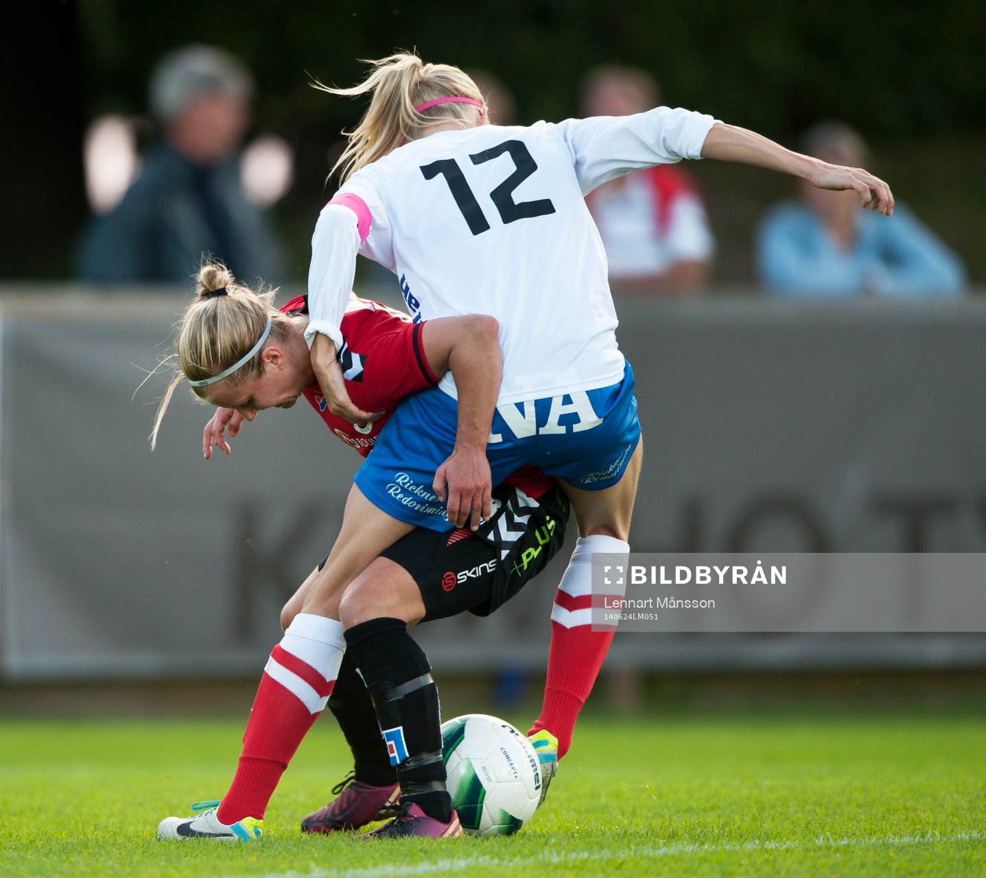 Örebros Elin Magnusson i matchen i damallsvenskan mellan