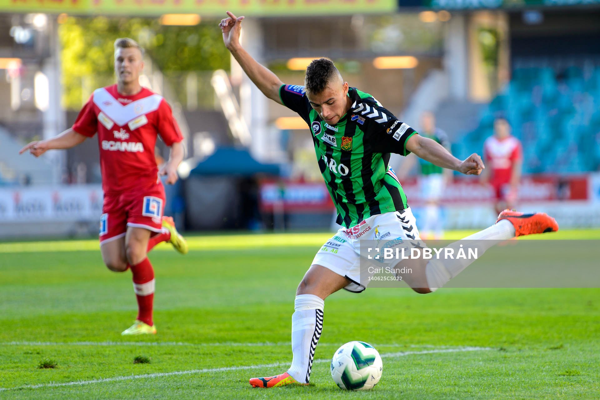 GAIS Malkolm Moenza laddar för skott