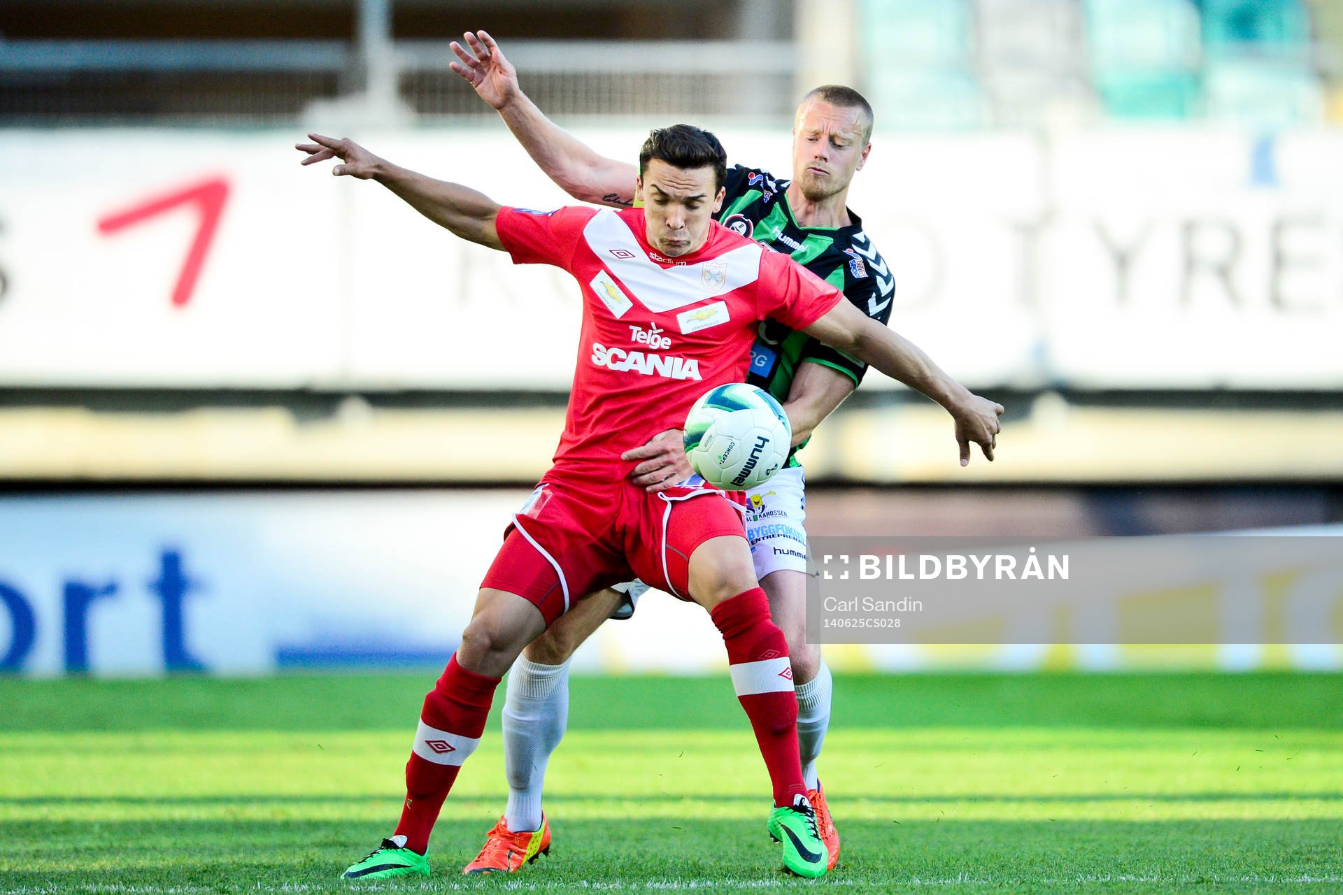 Assyriskas Admir Aganovic och GAIS Björn Andersson