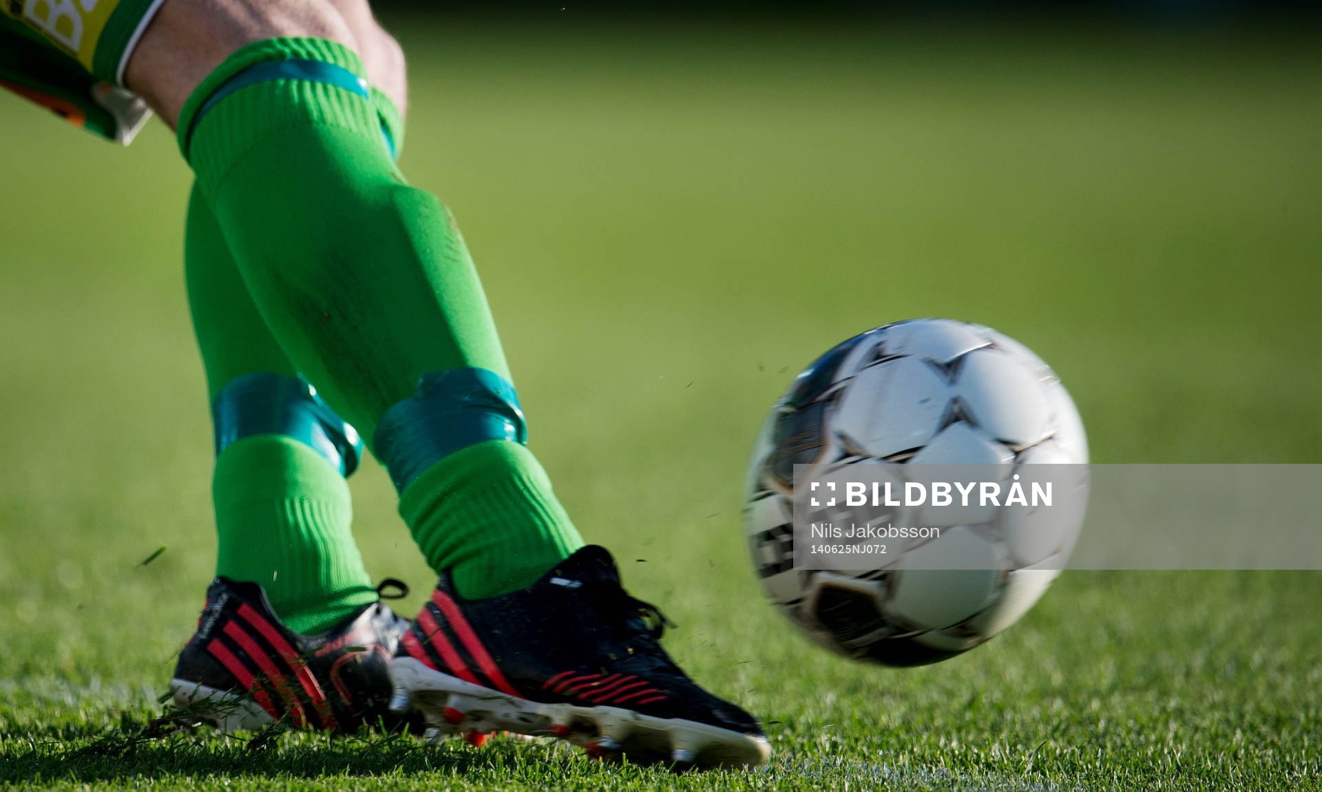 En utspark under fotbollsmatchen  i superettan mellan Landskrona BOIS och GIF Sundsvall den 25 juni 2014 i Landskrona.