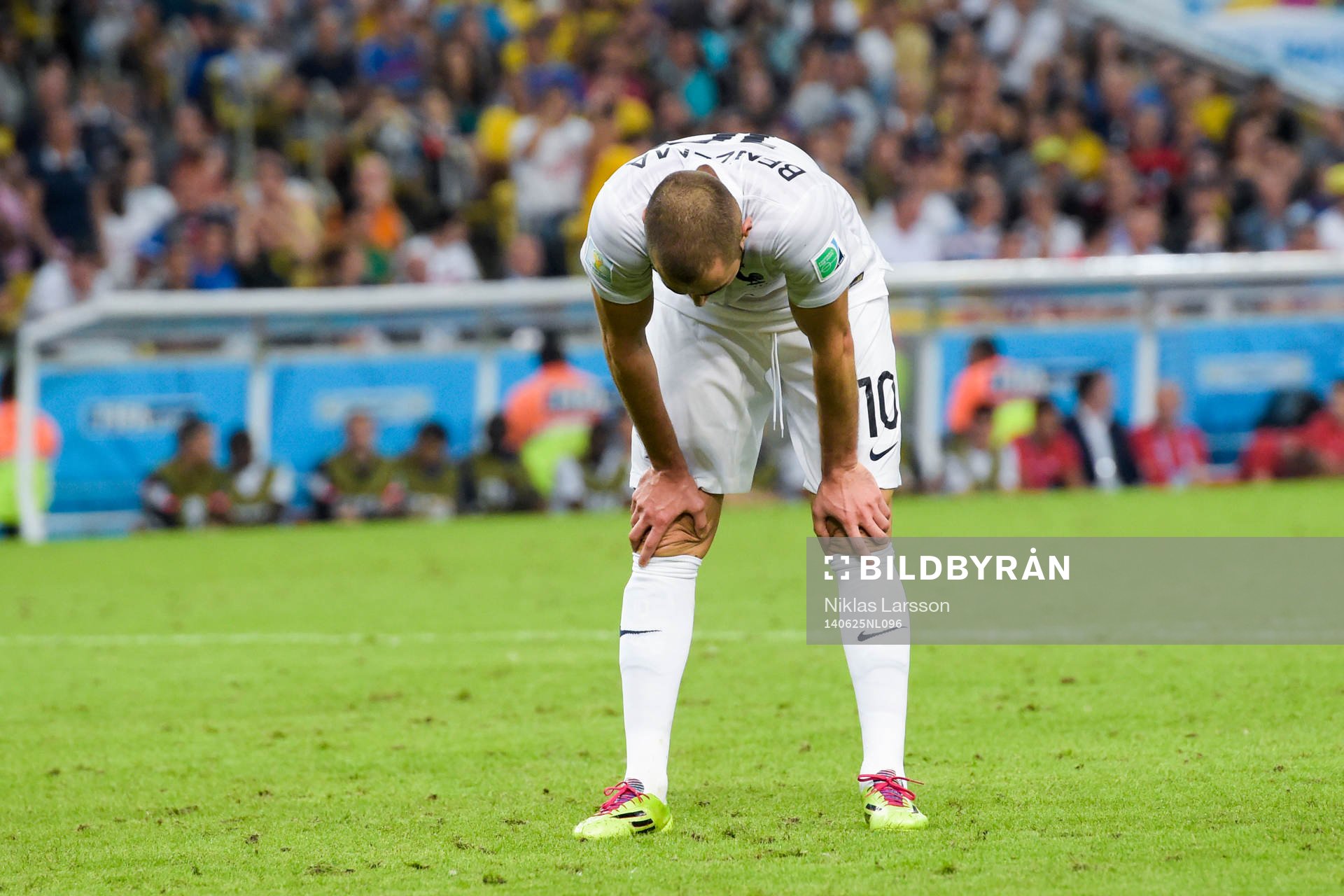 Frankrikes Karim Benzema deppar
