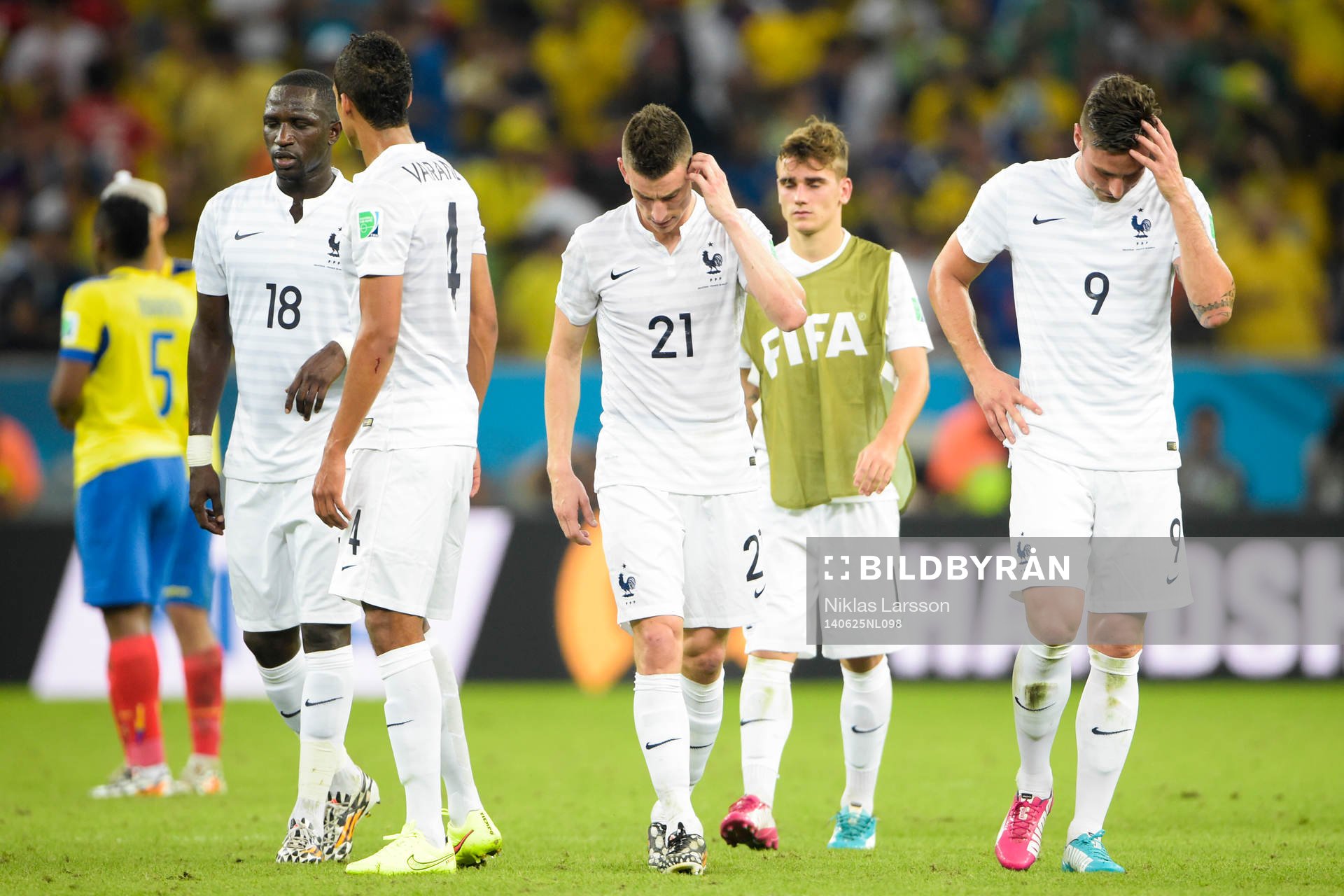 Frankrikes Moussa Sissoko (tv) Raphael Varane, Laurent