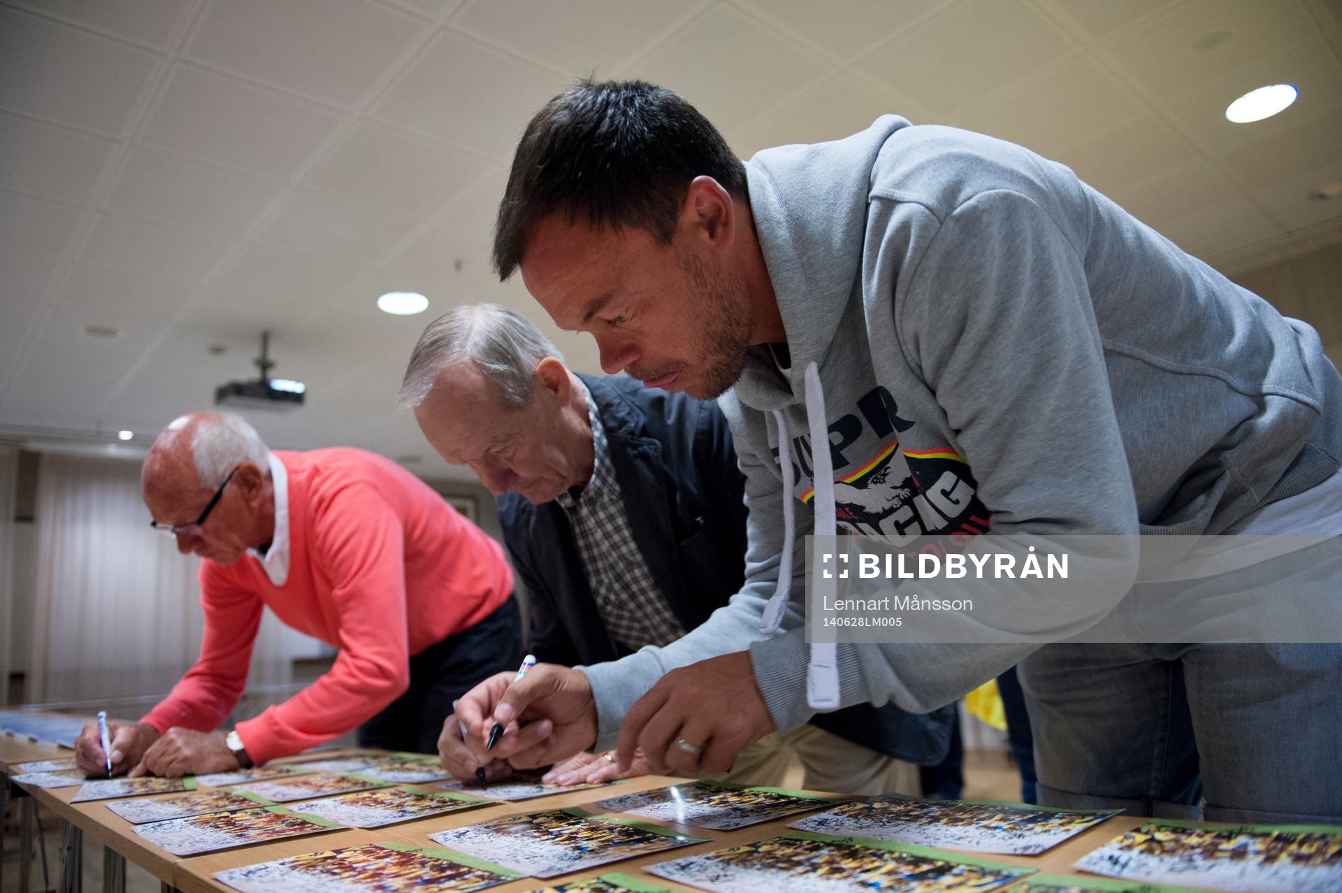 Autografskrivning, Joachim Björklund, Tommy Svensson och