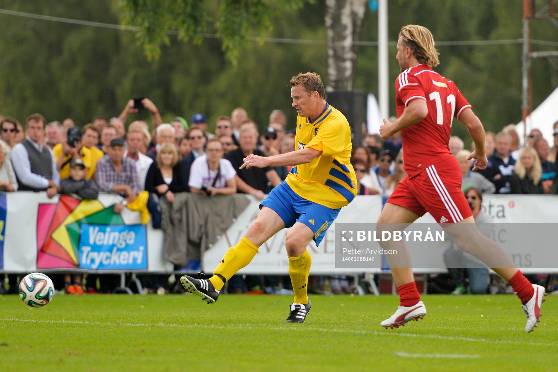 VM-laget 1994s Kennet Andersson och Motståndarlagets Jesper Jansson under 20-års jubileumsmatchen mellan VM-laget 1994 och Motståndarlaget den 29 juni 2014 i Båstad.
