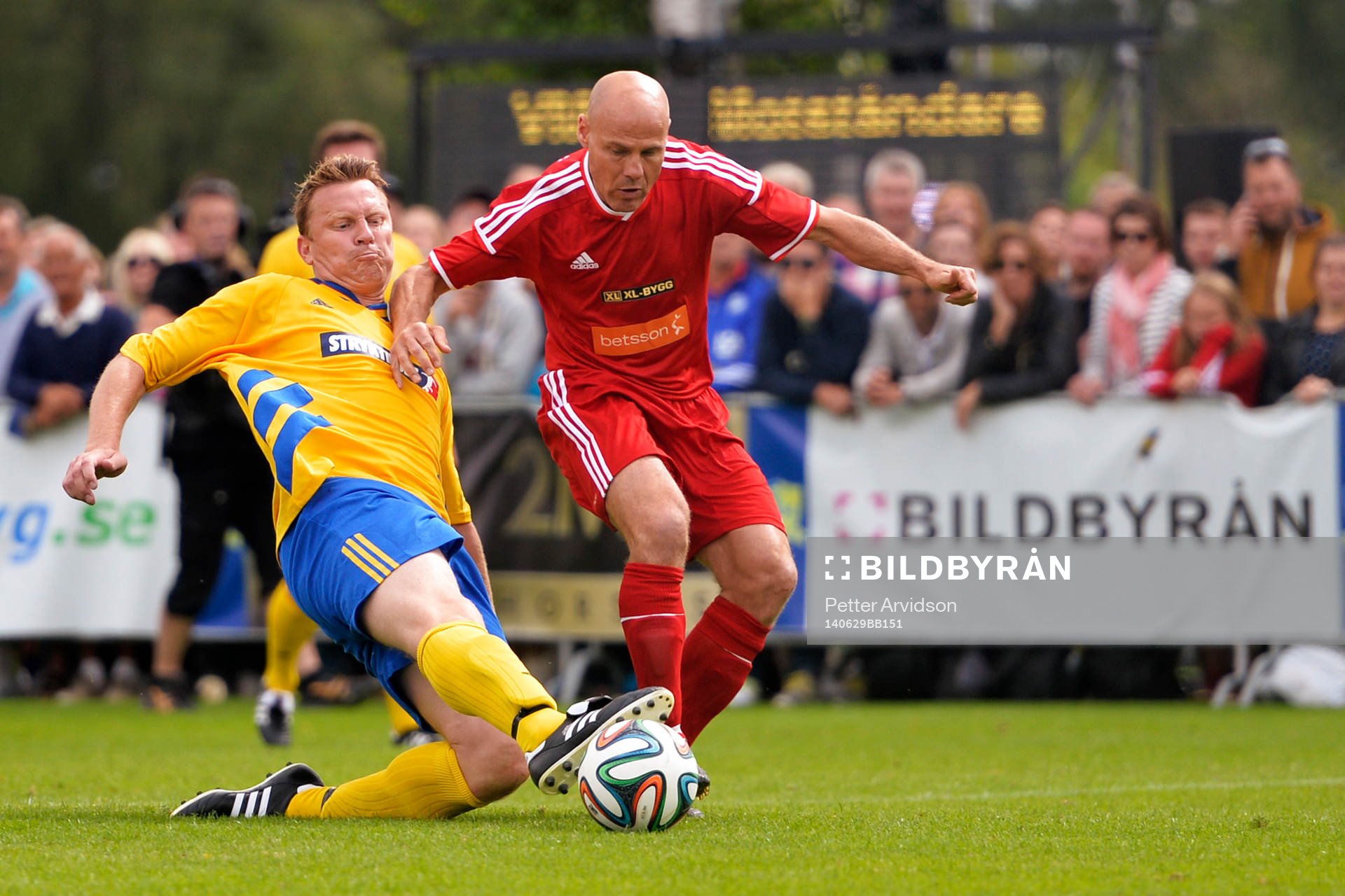 VM-laget 1994s Kennet Andersson och Motståndarlagets Magnus Svensson under 20-års jubileumsmatchen mellan VM-laget 1994 och Motståndarlaget den 29 juni 2014 i Båstad.