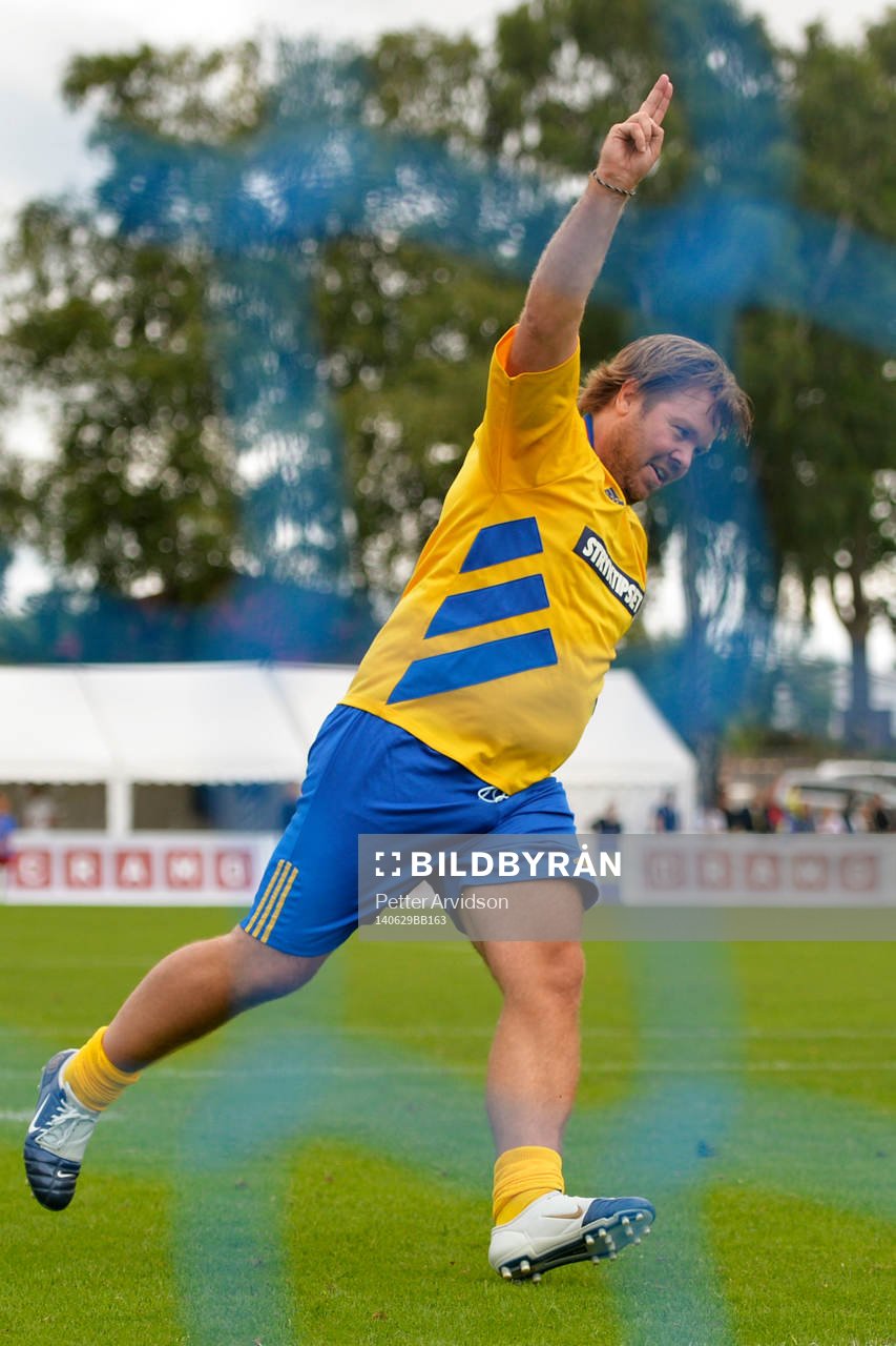 VM-laget 1994s Tomas Brolin jublar