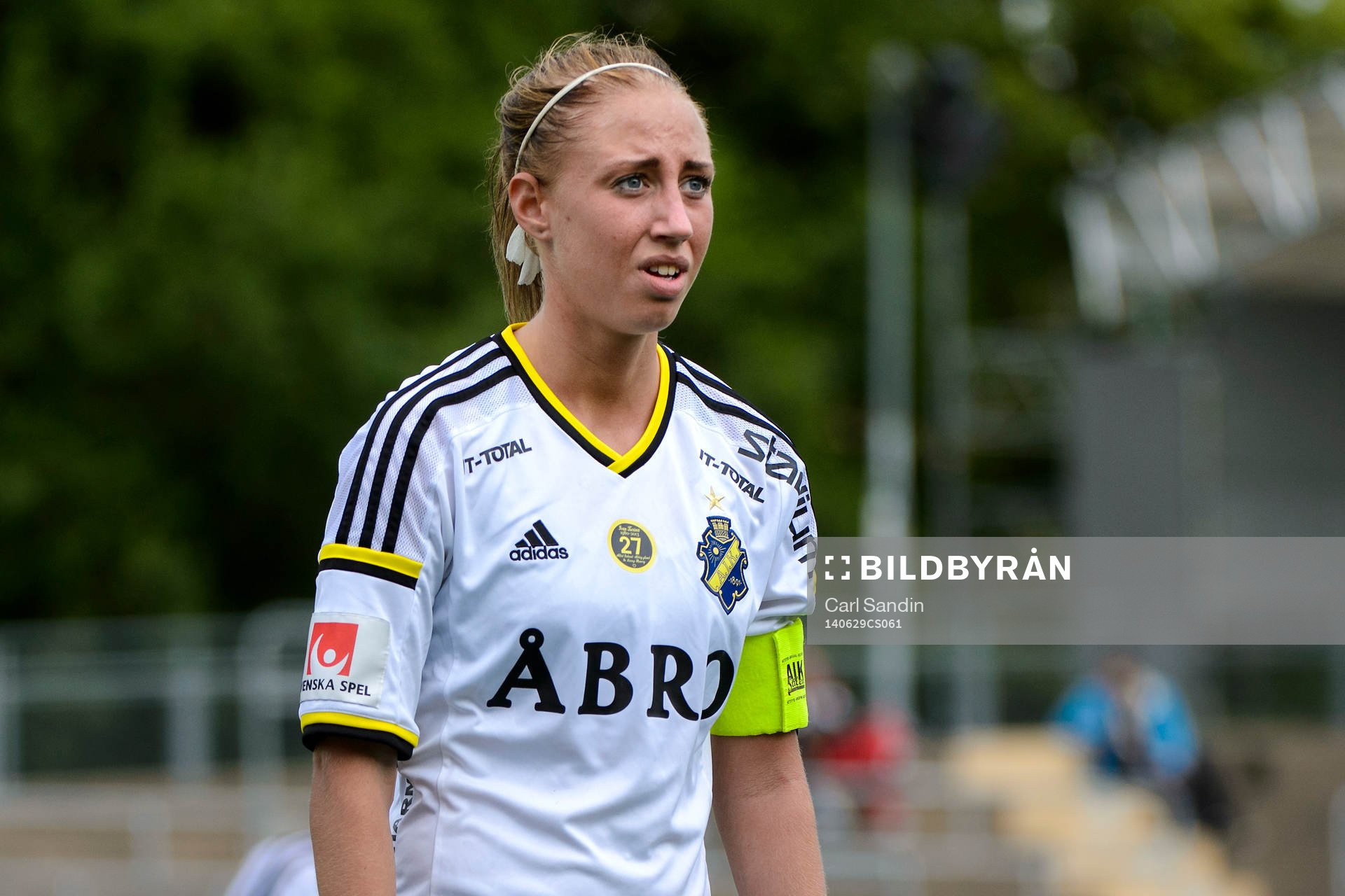 AIKs Petra Andersson under fotbollsmatchen i damallsvenskan mellan Kopparbergs Göteborg och AIK den 29 juni 2014 i Göteborg.