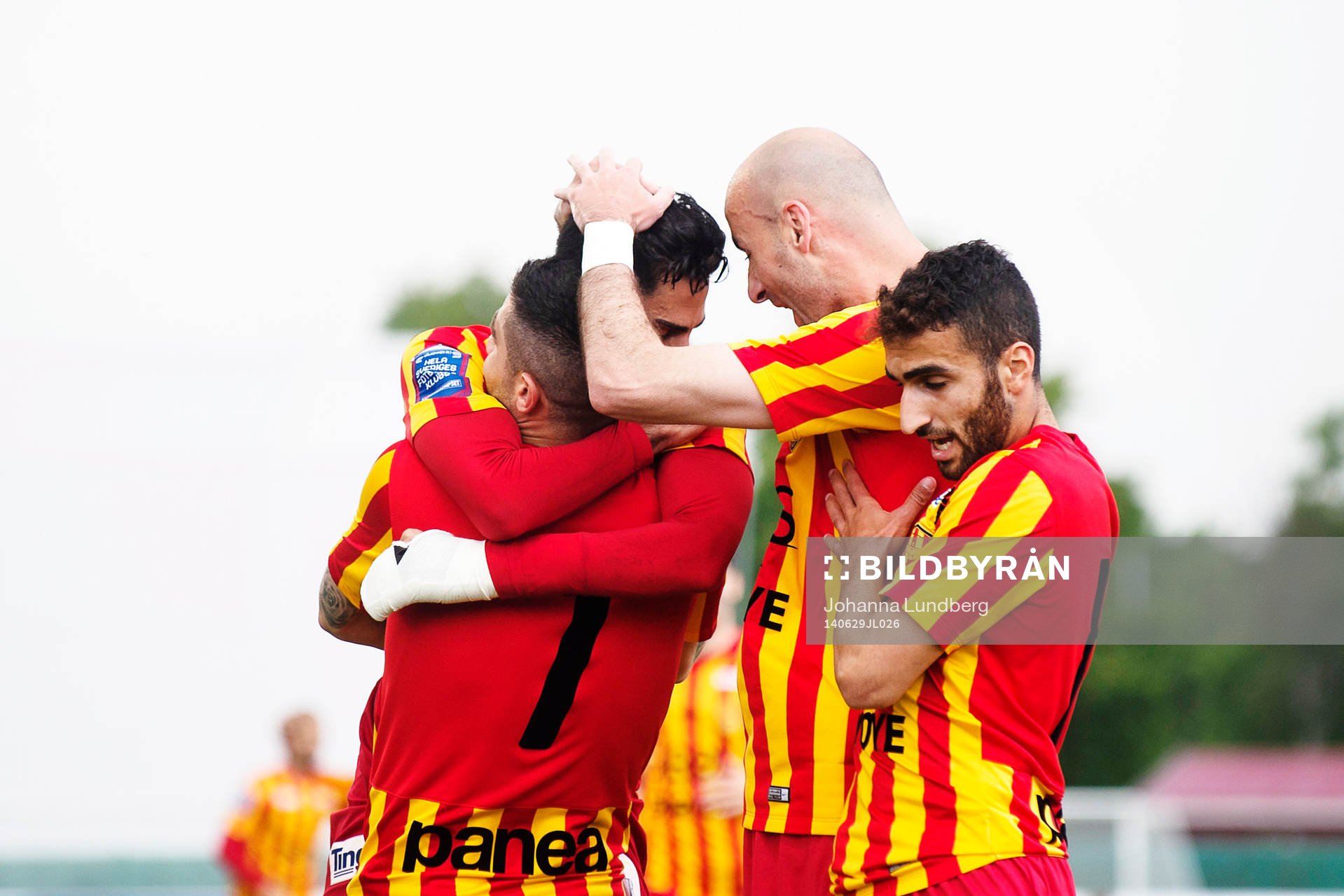 Syrianskas Charbel George (höger) och Dinko Felic (mitten)