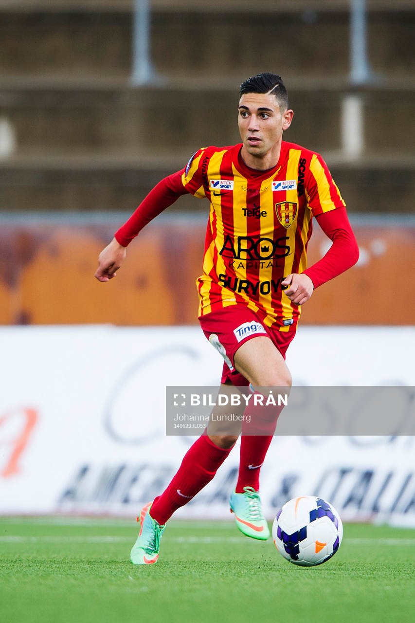 Syrianskas Gabriel Somi under fotbollsmatchen i Superettan mellan Syrianska och Degerfors den 29 juni 2014 i Södertälje.