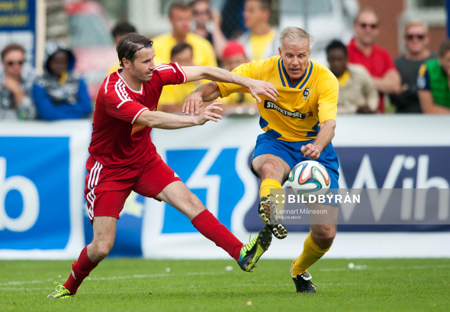 Yksel Osmanovski och Roland Nilsson i jubileumsmatchen