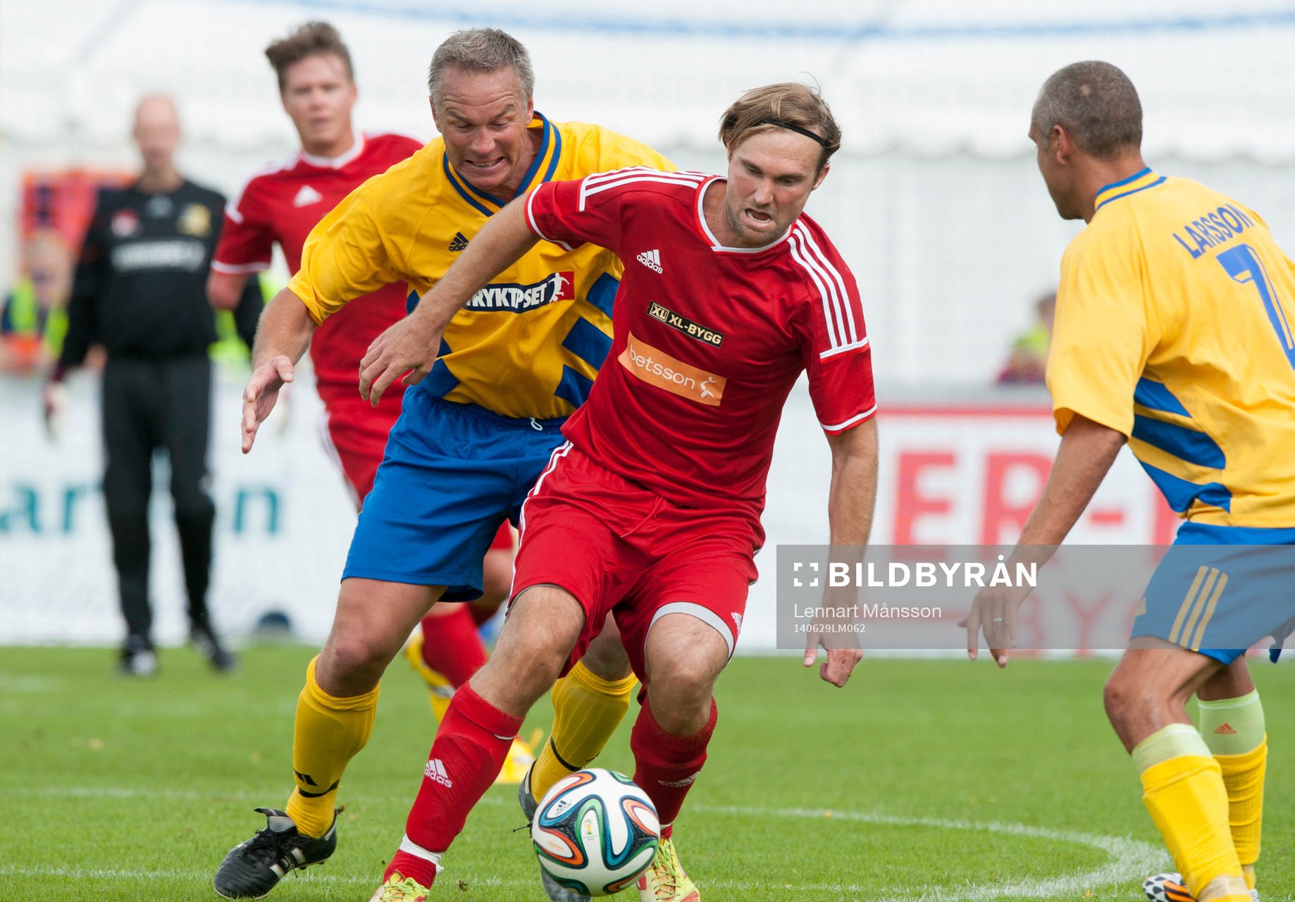 Patrik Andersson jagar Andreas Andersson  i