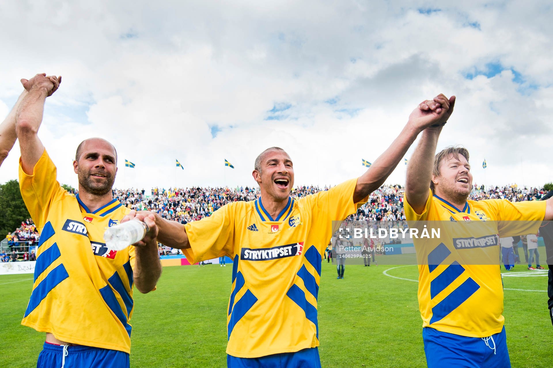 VM-laget 1994s Teddy Lucic (tv), Henrik Larsson (m) och