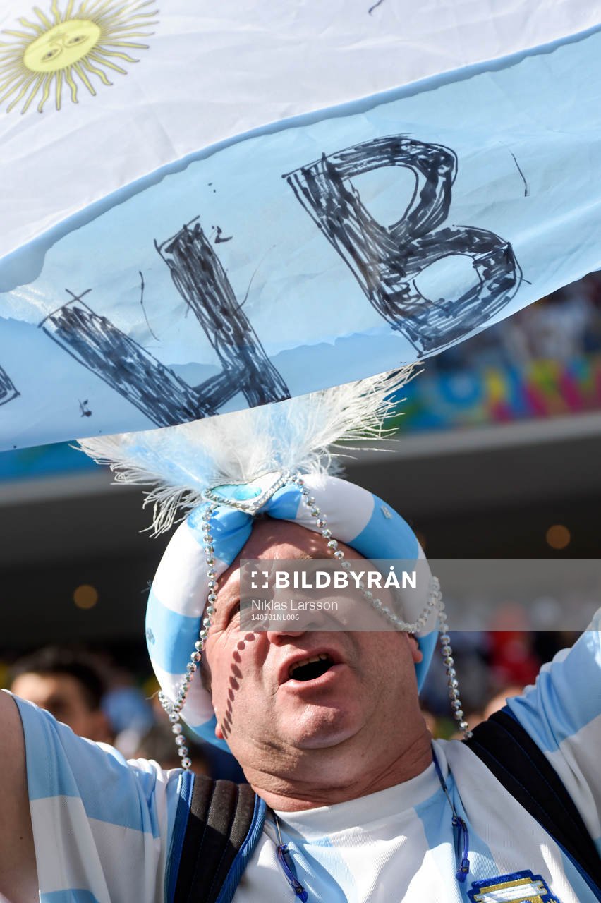 Argentinsk supporter innan åttondelsfinalen mellan