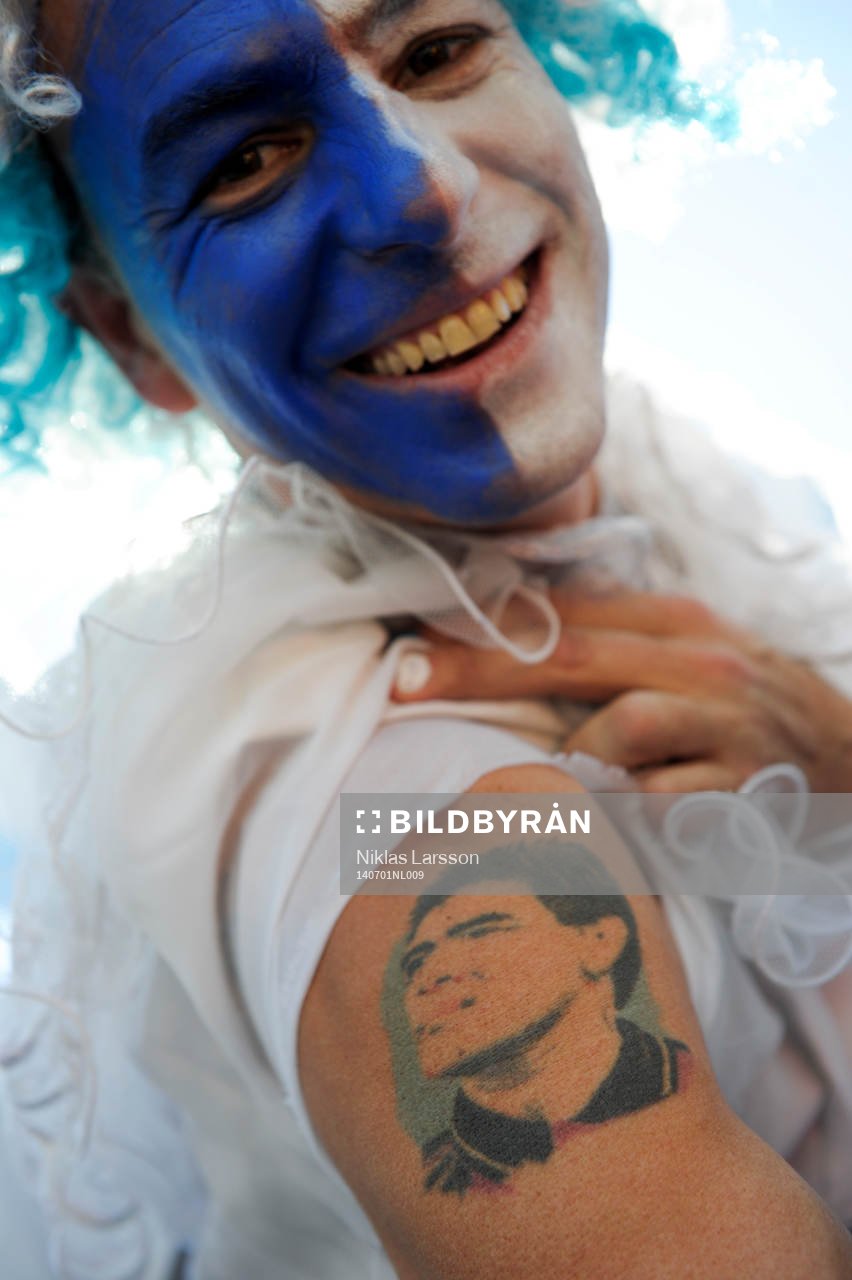 Argentinsk supporter med Diego Maradona intatuerad innan