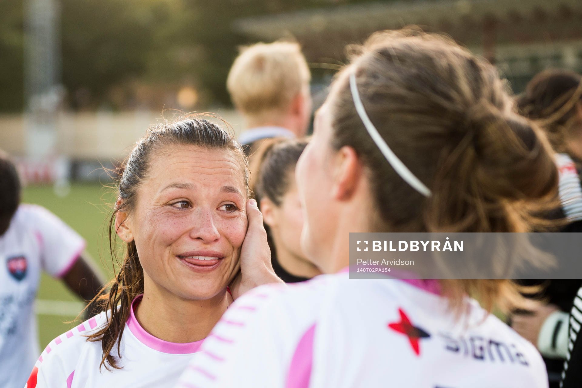 Rosengårds Alexandra Riley är ledsen över att Rosengårds tränare Jonas Eidevall gjorde sin sista match som tränare för laget under fotbollsmatchen i Damallsvenskan mellan FC Rosengård och Piteå den 2 juli 2014 i Malmö.