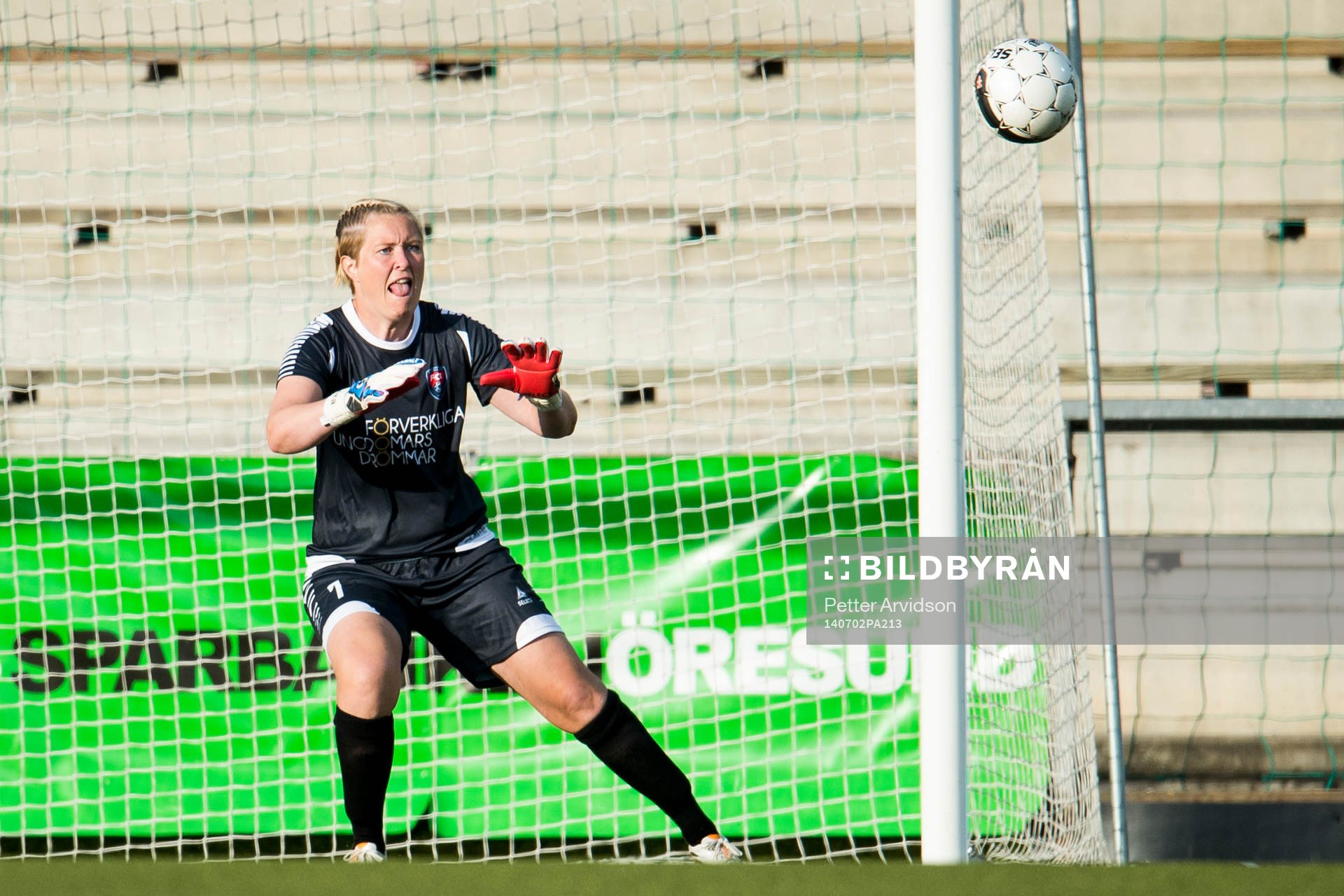 Rosengårds målvakt Thora Helgadottir