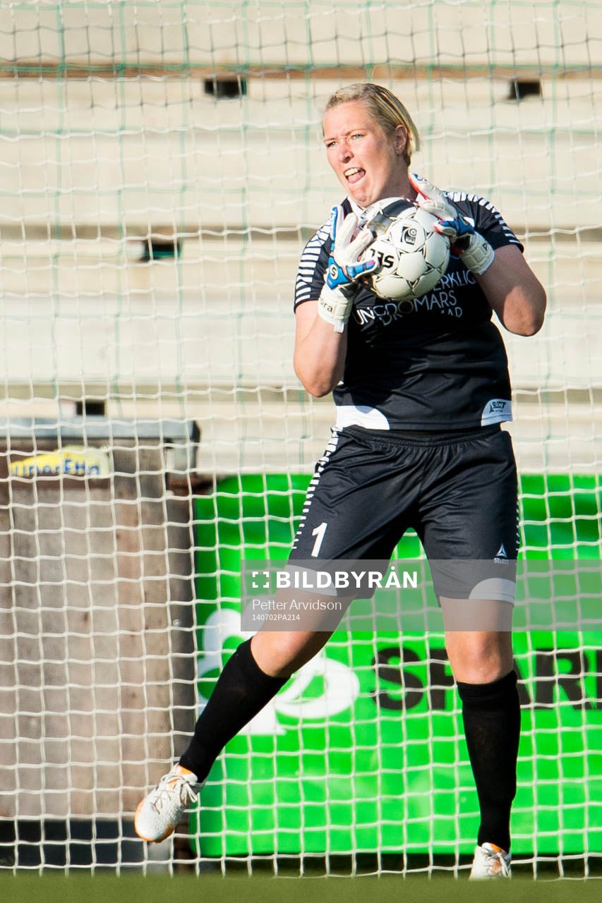 Rosengårds målvakt Thora Helgadottir