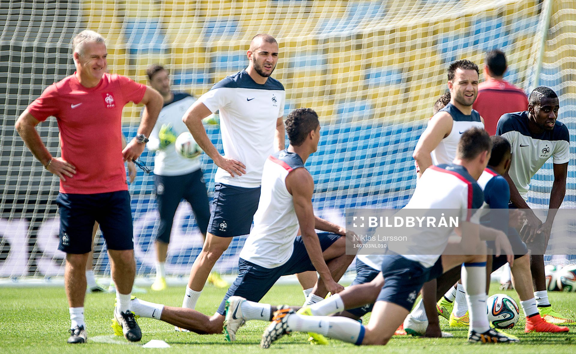 Frankrikes Karim Benzema och förbundskapten Didier Deschamps under Frankrikes träning under fotbolls-VM den 3 juli 2014 i Rio de Janeiro. 