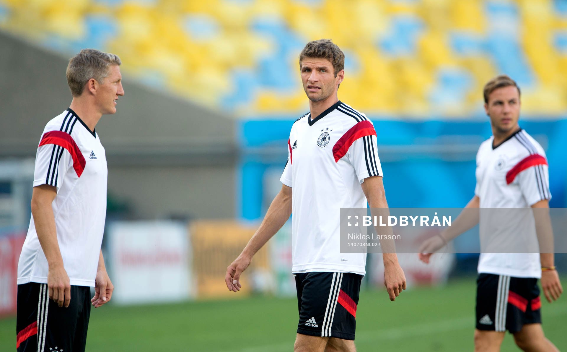 Tysklands Thomas Müller och Bastian Schweinsteiger