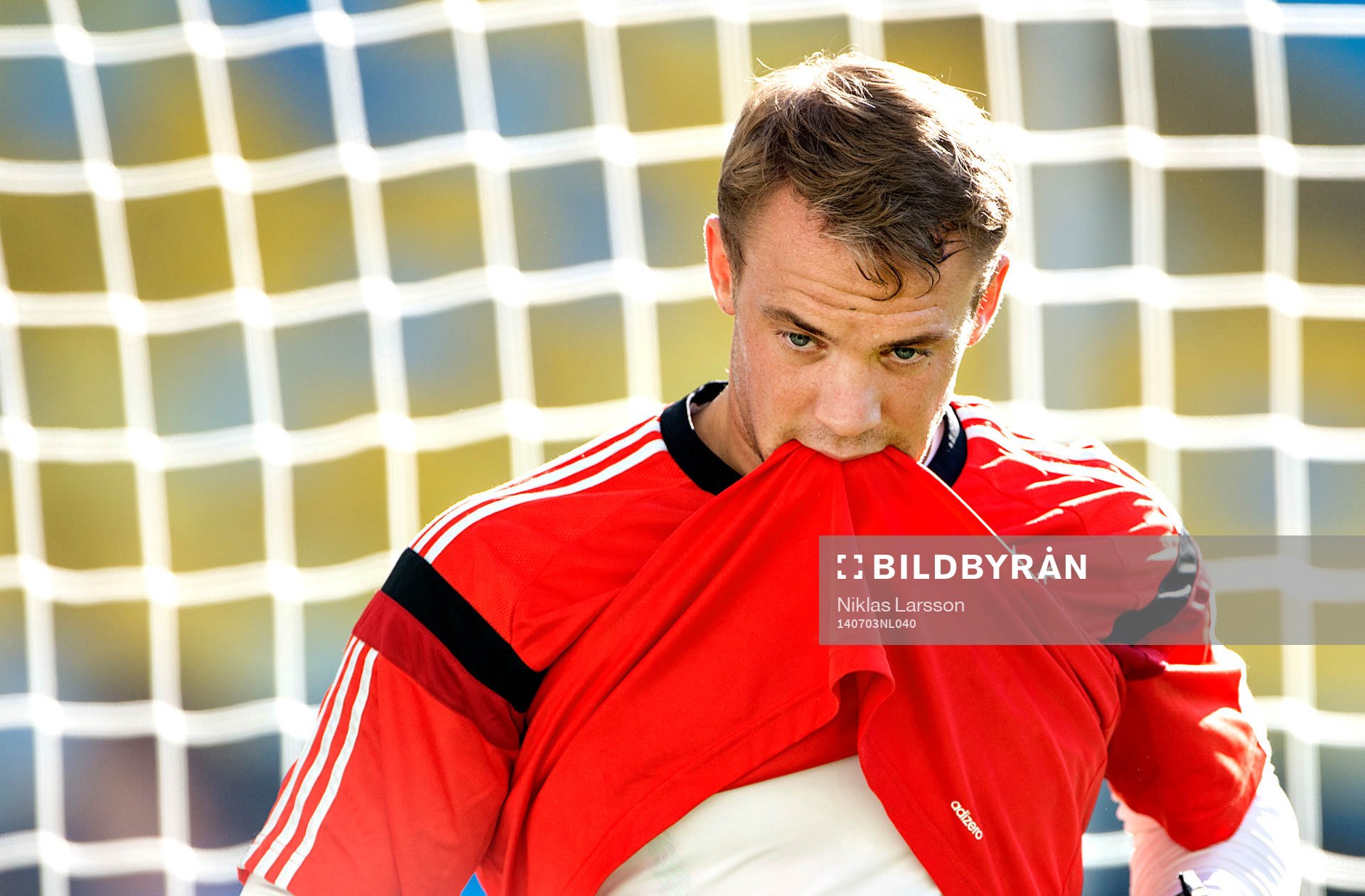 Tysklands målvakt Manuel Neuer deppar