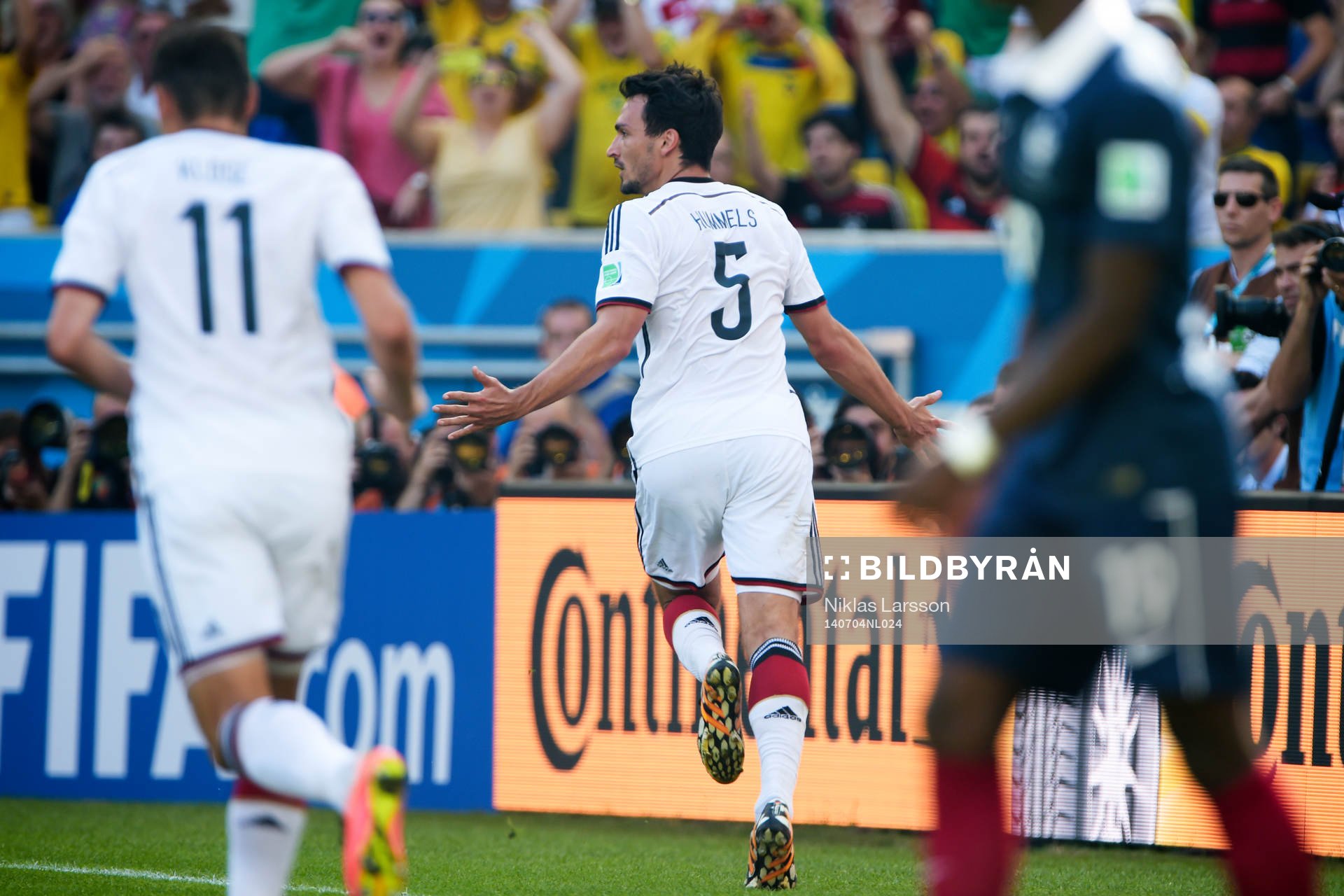 Tysklands Mats Hummels jublar