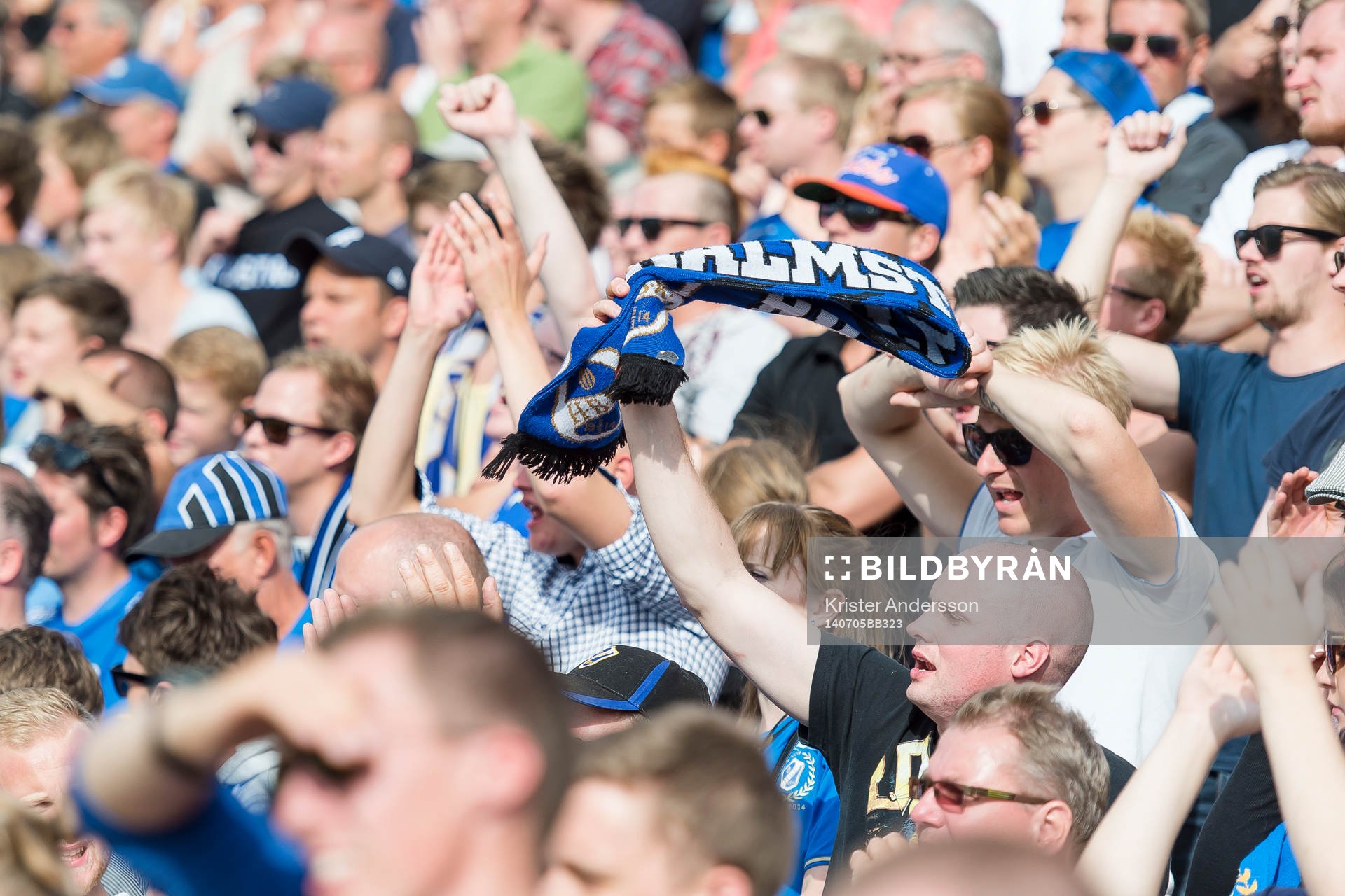 Halmstads supportrar före fotbollsbollmatchen i