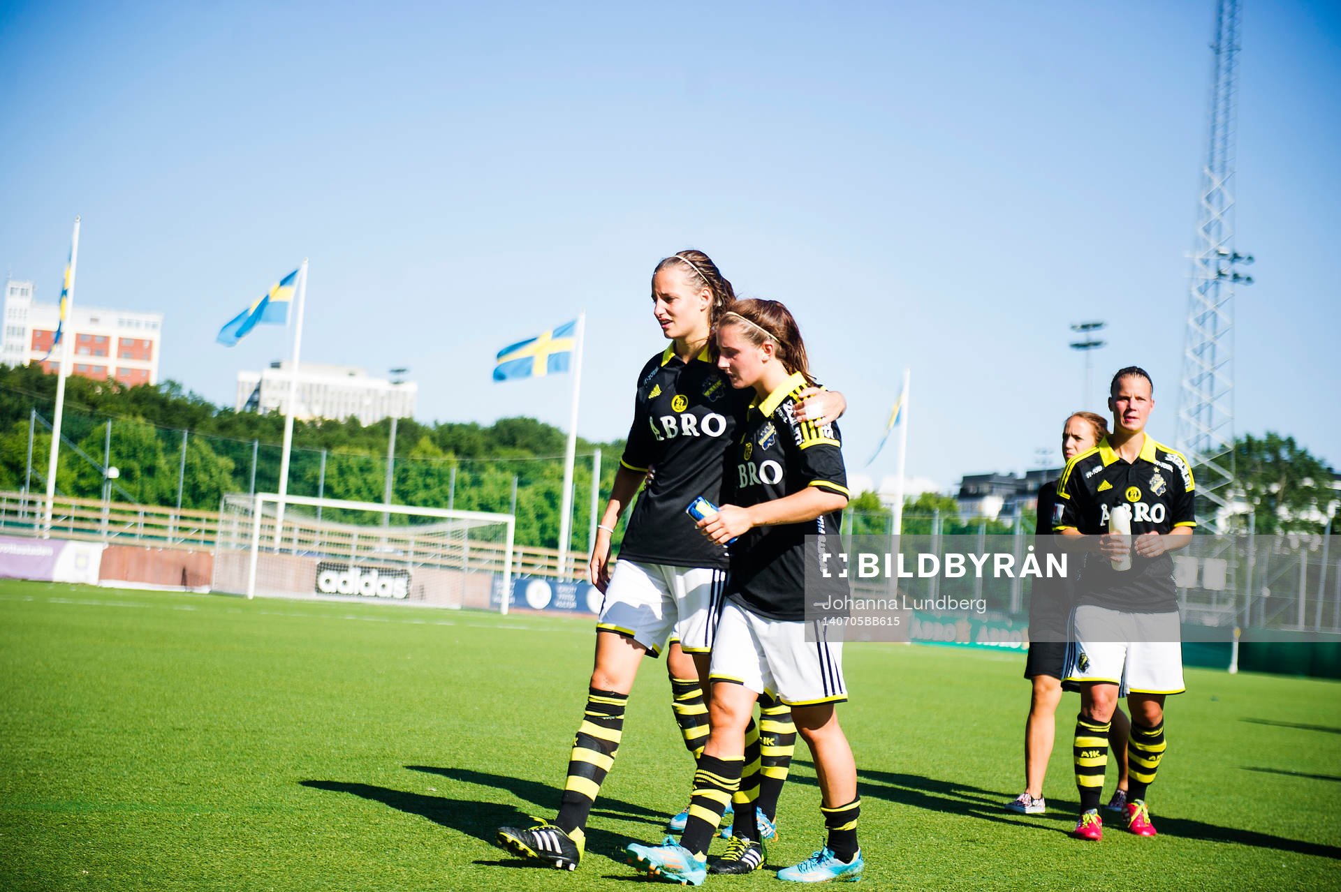 AIKs Nathalie Björn och Julia Molin deppar