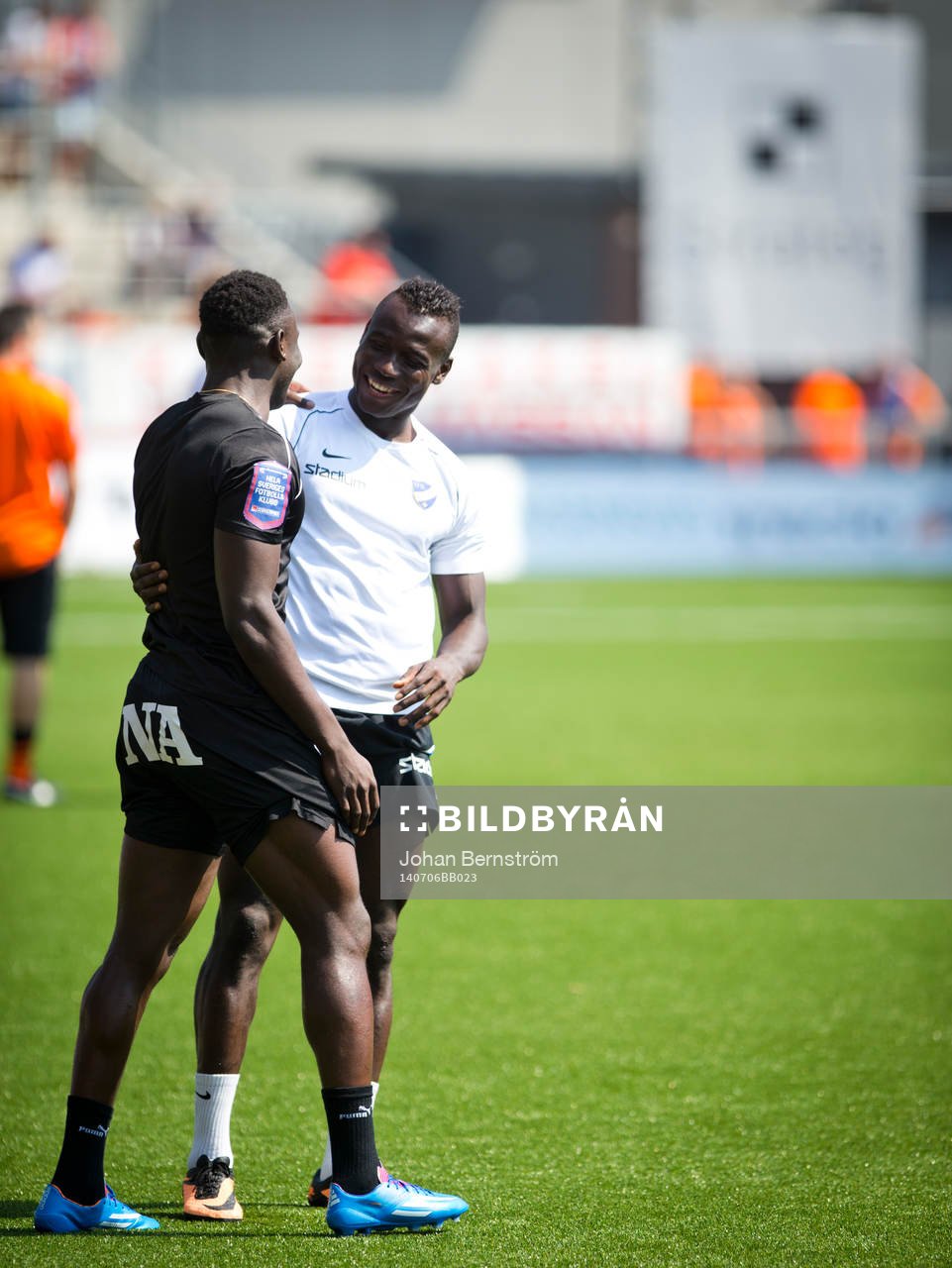 Norrköpings Alhaji Kamara och Örebros Alhassan Kamara