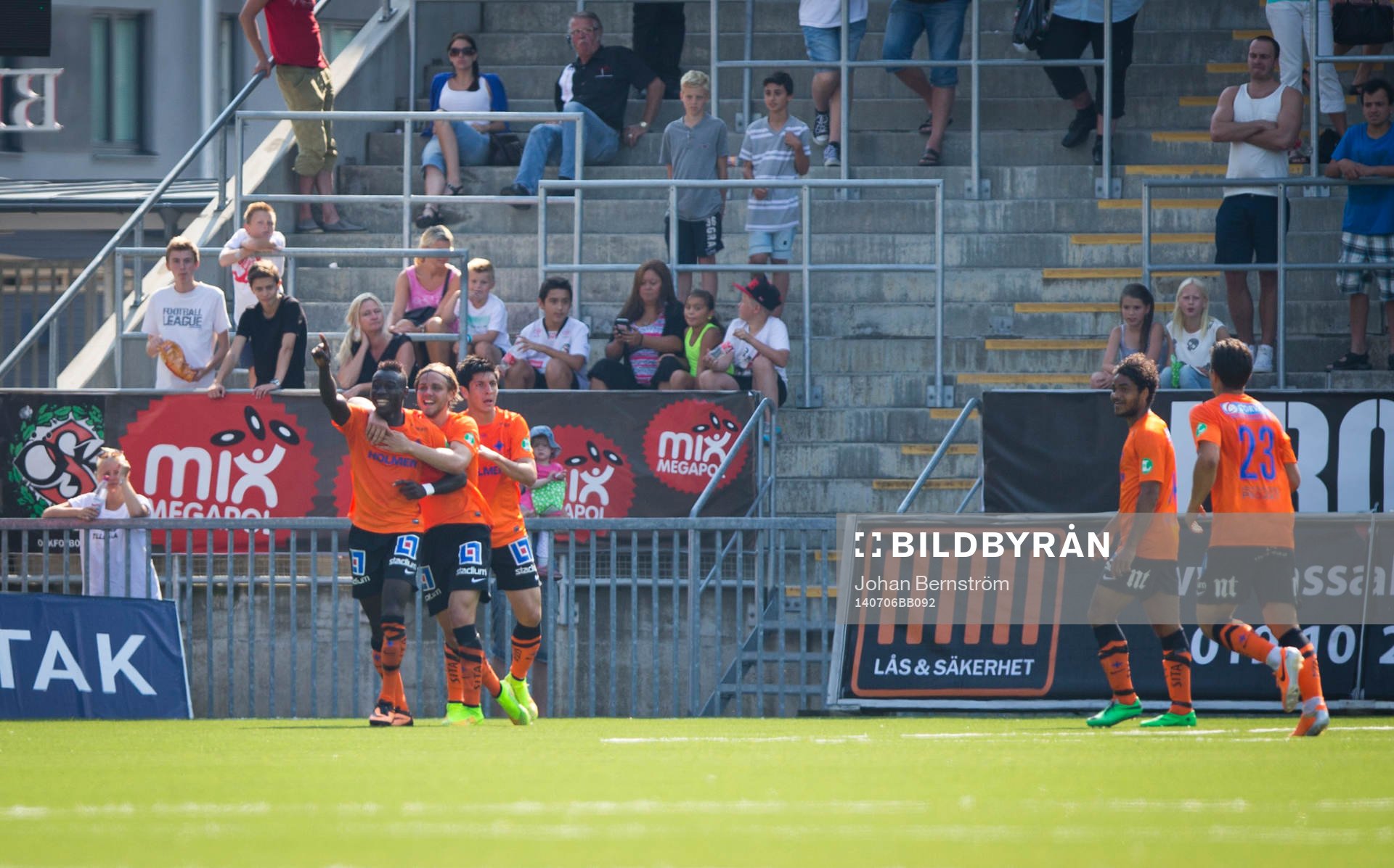 Norrköpings Alhaji Kamara gör 2-2 och jublar