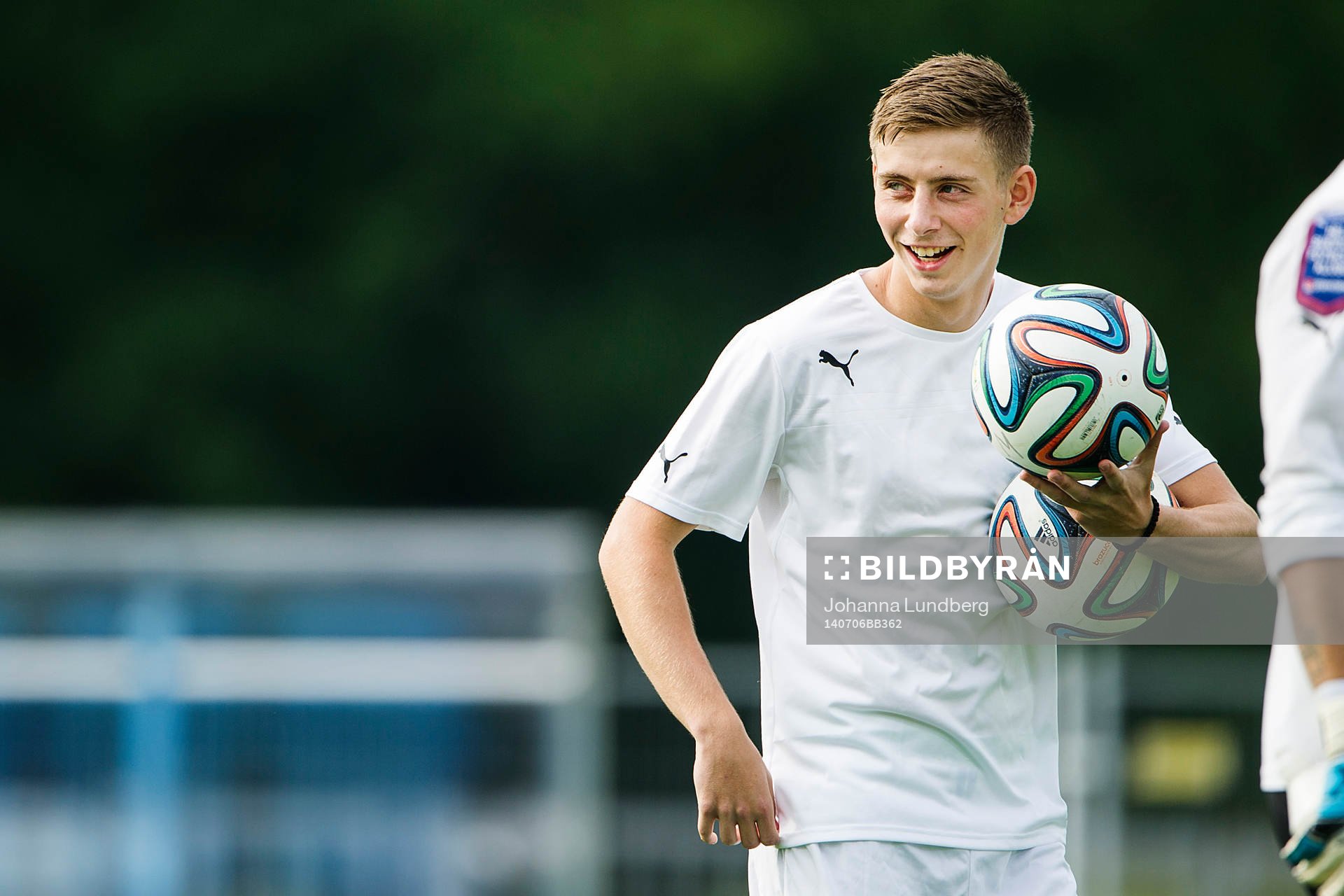 Malmö FFs Petar Petrovic värmer upp
