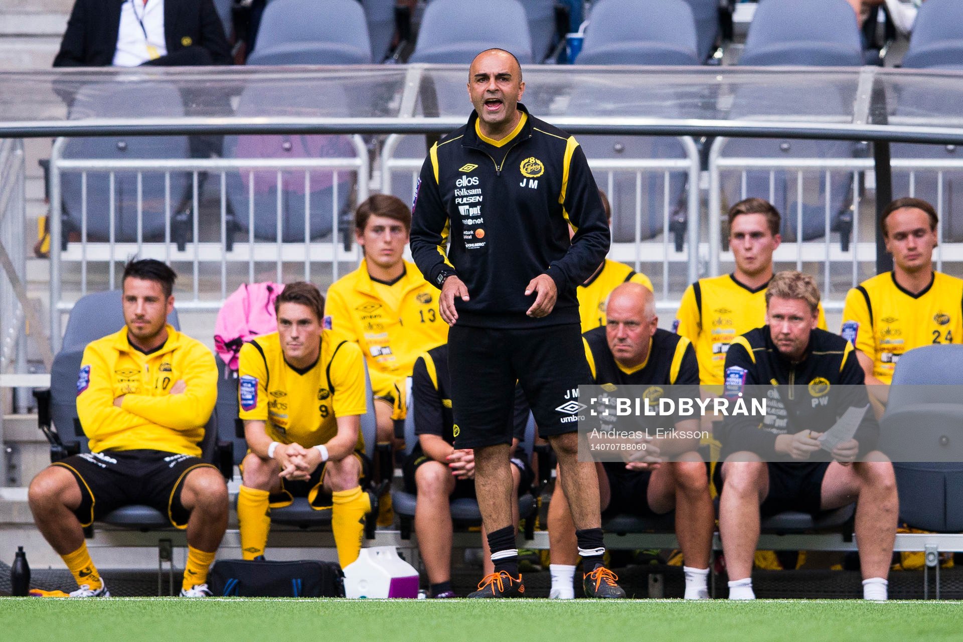 Elfsborgs tränare Jan Mian under fotbollsmatchen i Allsvenskan mellan Djurgården - Elfsborg den 7 juli 2014 i Stockholm. 