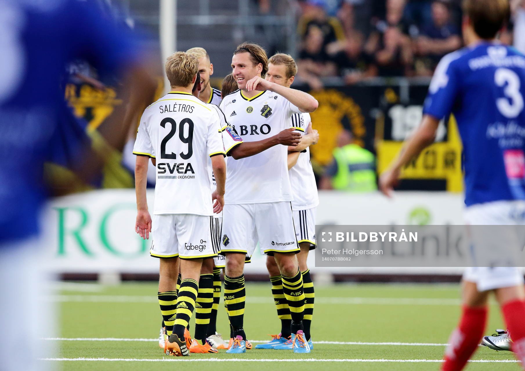Jubel efter vinsten med 0-3 under fotbollsmatchen i Allsvenskan mellan Åtvidaberg och AIK den 12 maj 2014 i Åtvidaberg.