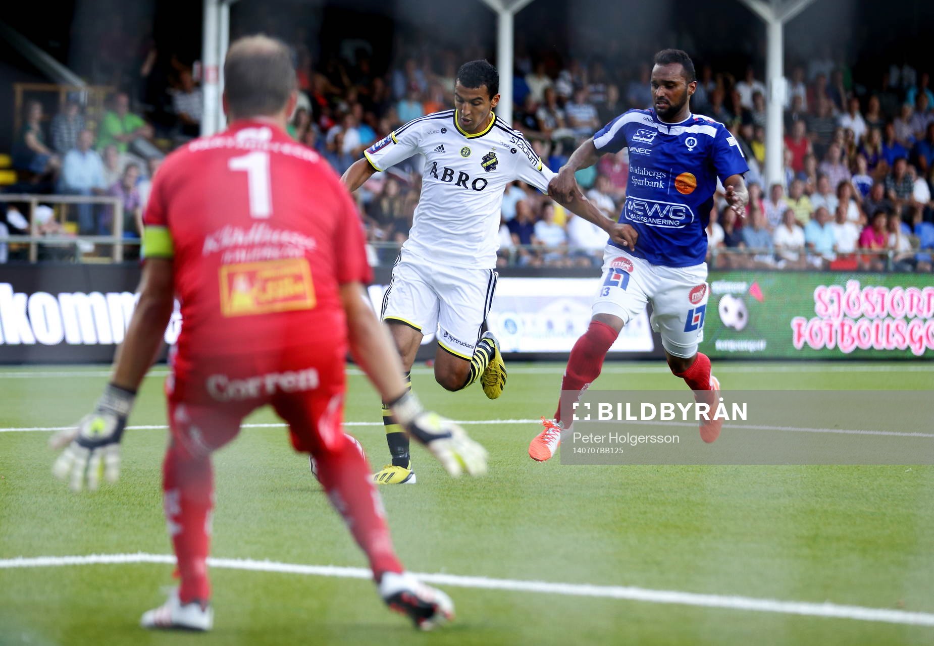 s Nabil Bahoui framför Åtvidabergs Alberis Sérgio da