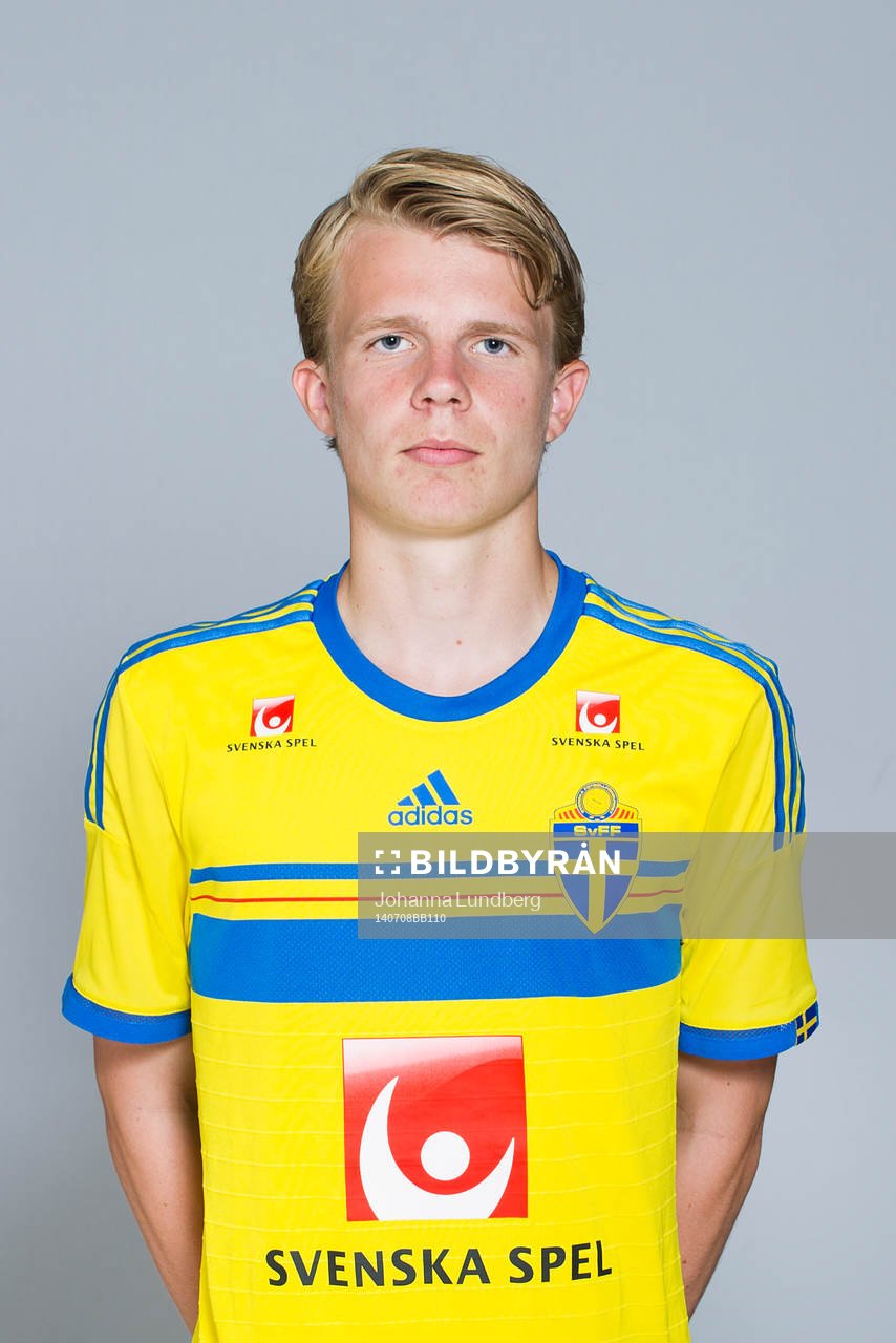 Oscar Kindlund, som spelar i P16/97-landslaget, poserar för ett porträtt den 8 juli 2014 i Stockholm.