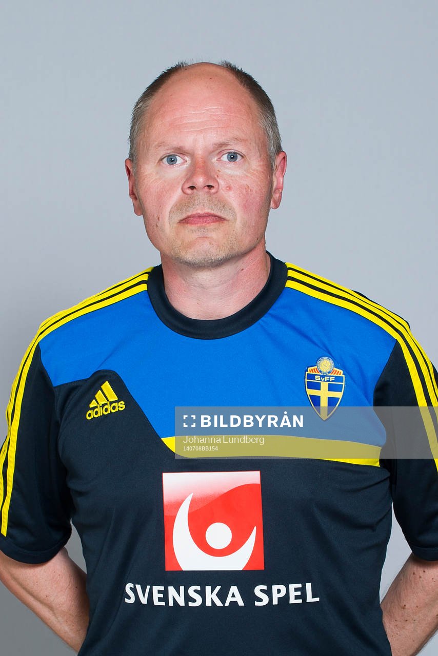 Per Engström, målvaktstränare i P16/97-landslaget, poserar för ett porträtt den 8 juli 2014 i Stockholm.