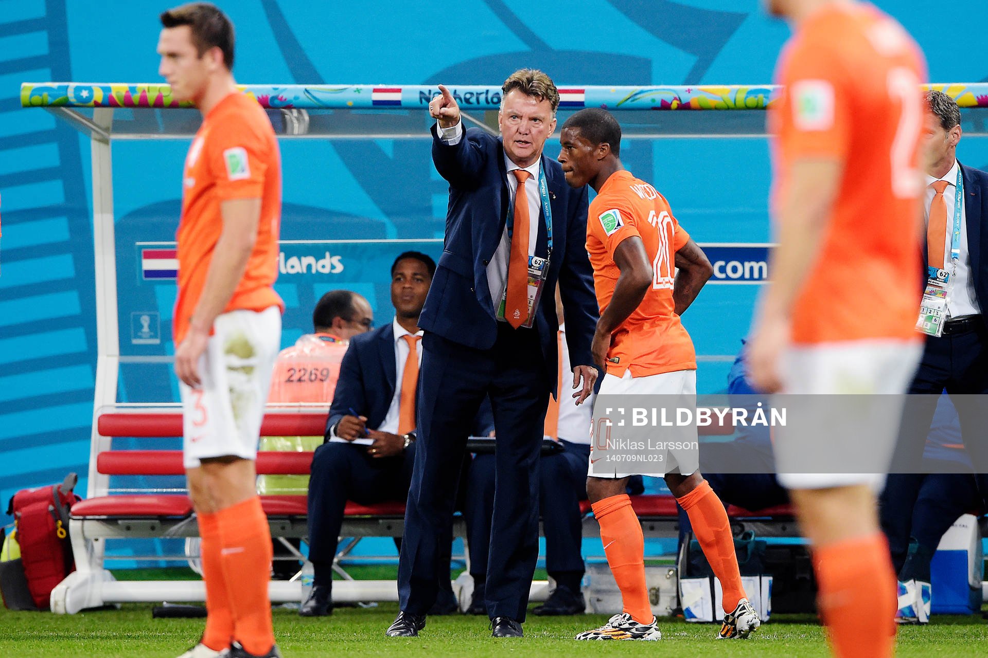 Hollands förbundskapten Louis van Gaal i diskussion med