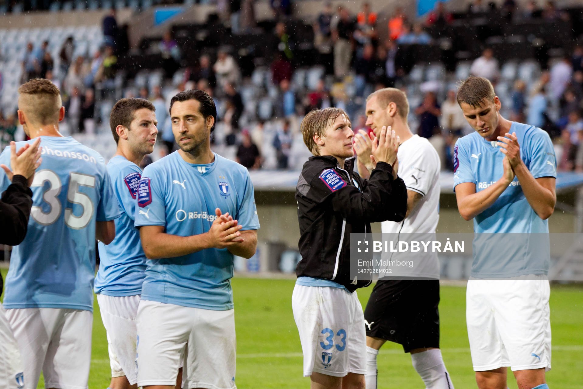 Emil Forsberg från Malmö jublar med laget