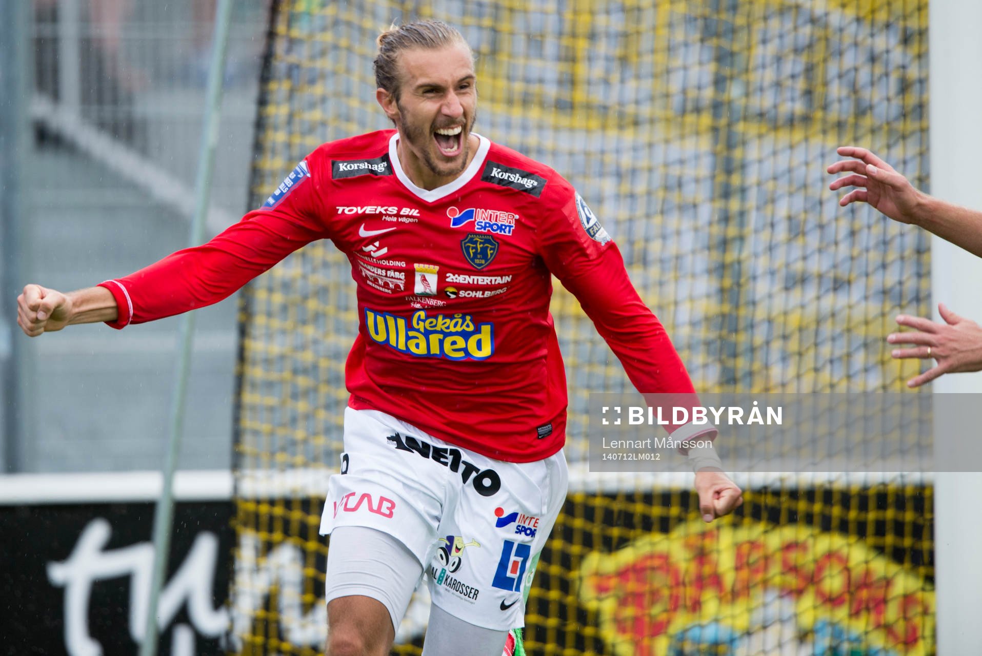 Falkenbergs Tobias Karlsson har kvitterat till 1-1 i