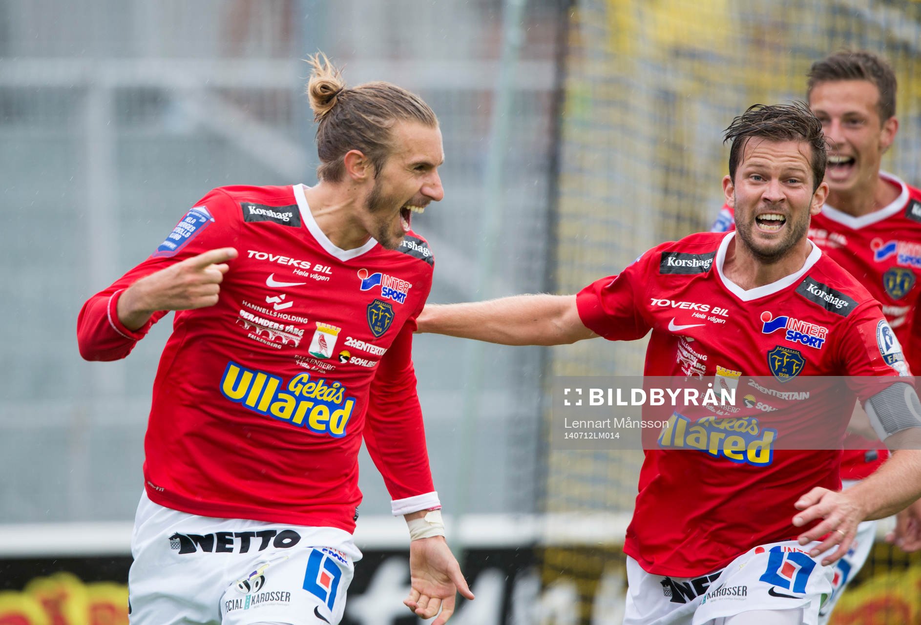 Falkenbergs Tobias Karlsson har kvitterat till 1-1 och
