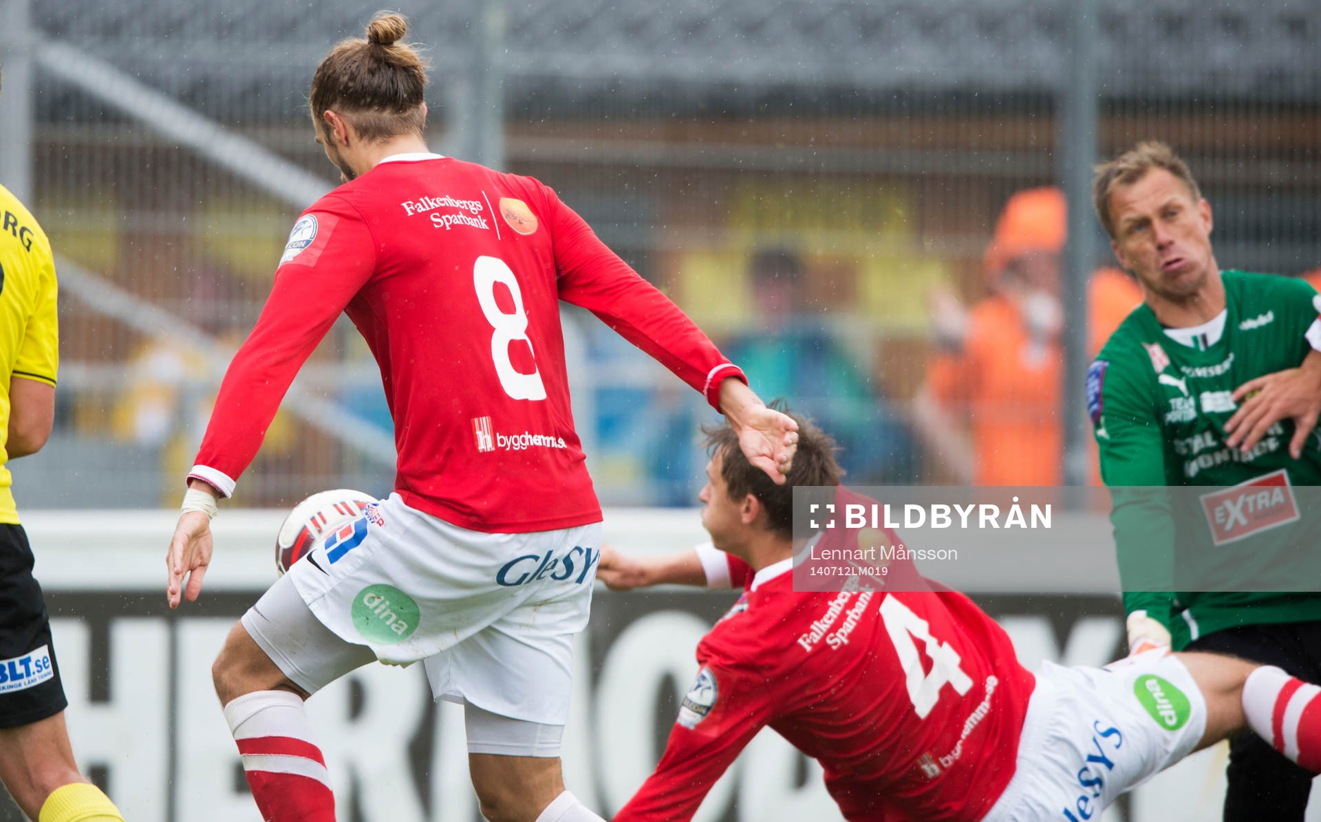 Falkenbergs Tobias Karlsson kvitterar till 1-1 på övertid