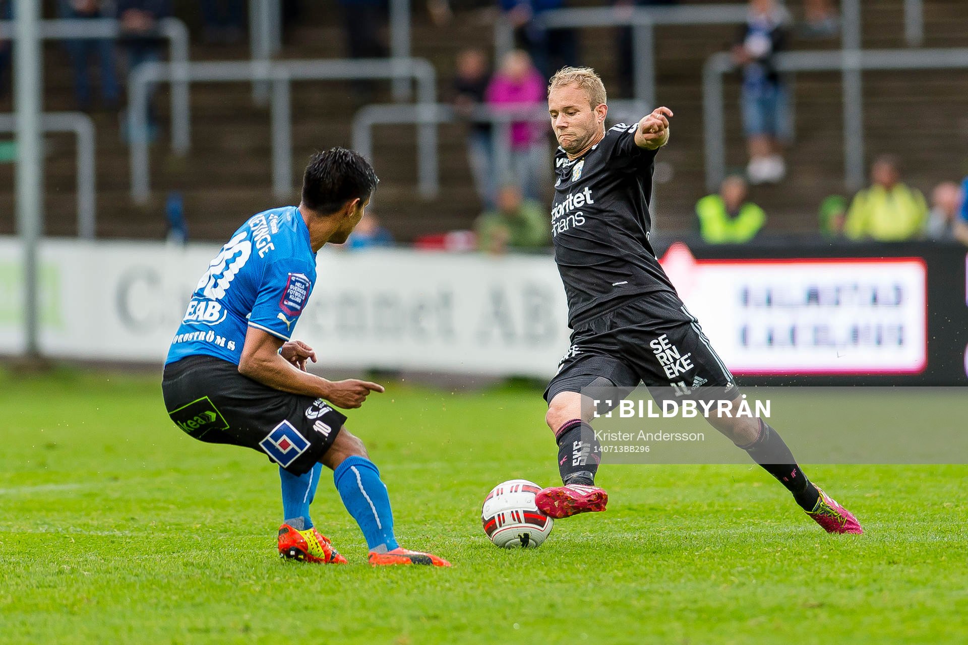 Halmstads Antonio Rojas och IFK Göteborgs Robin Söder