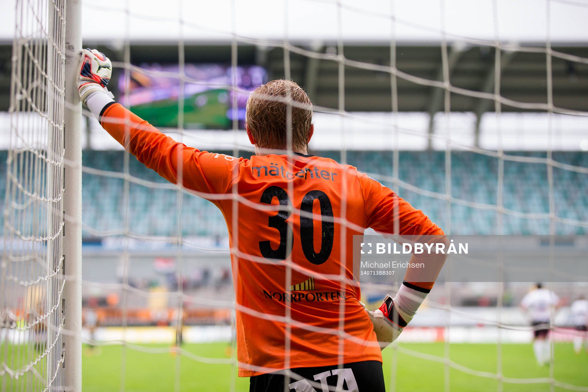 Örebros målvakt Jacob Rinne deppar