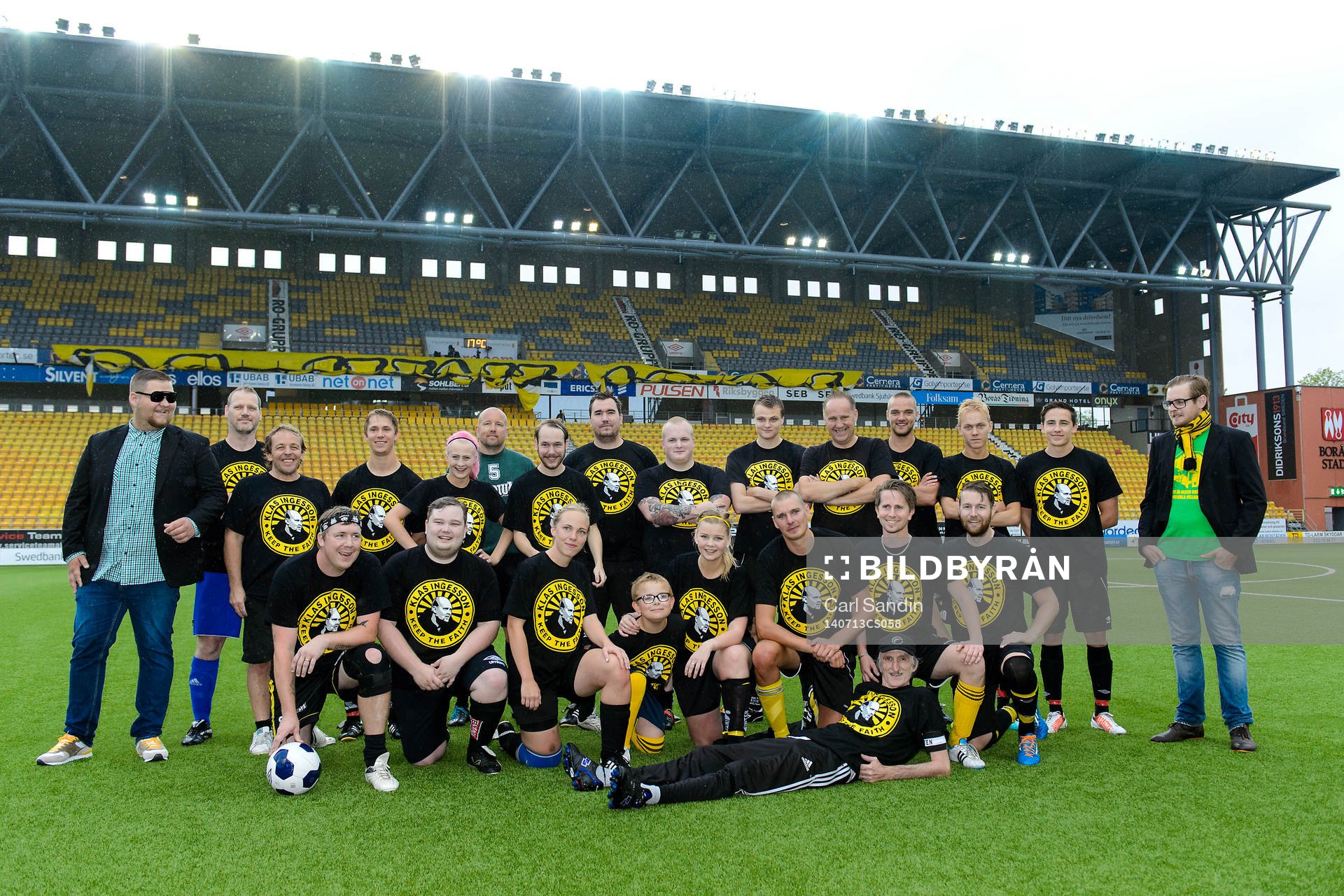 Guliganernas lag innan matchen mellan Elfsborgs Legendarer