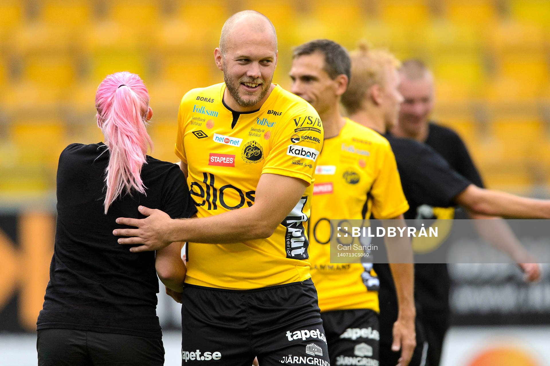 Martin Andersson tackar supportrarna